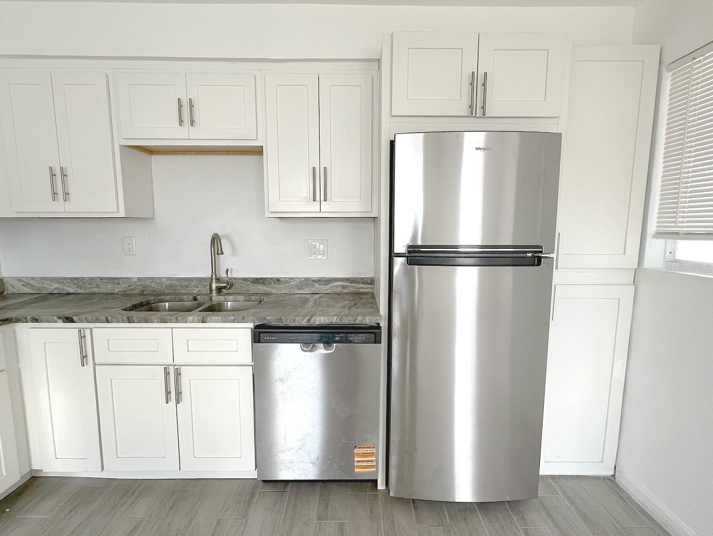 Image 6 of 21 For 24 Lynn Way 25