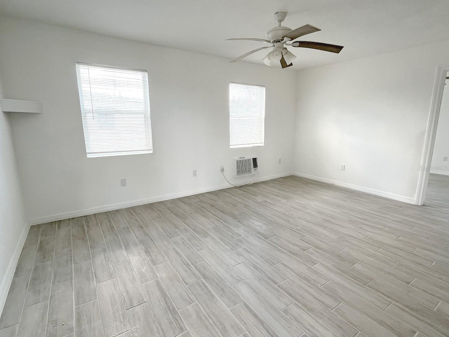 Image 9 of 21 For 24 Lynn Way 25