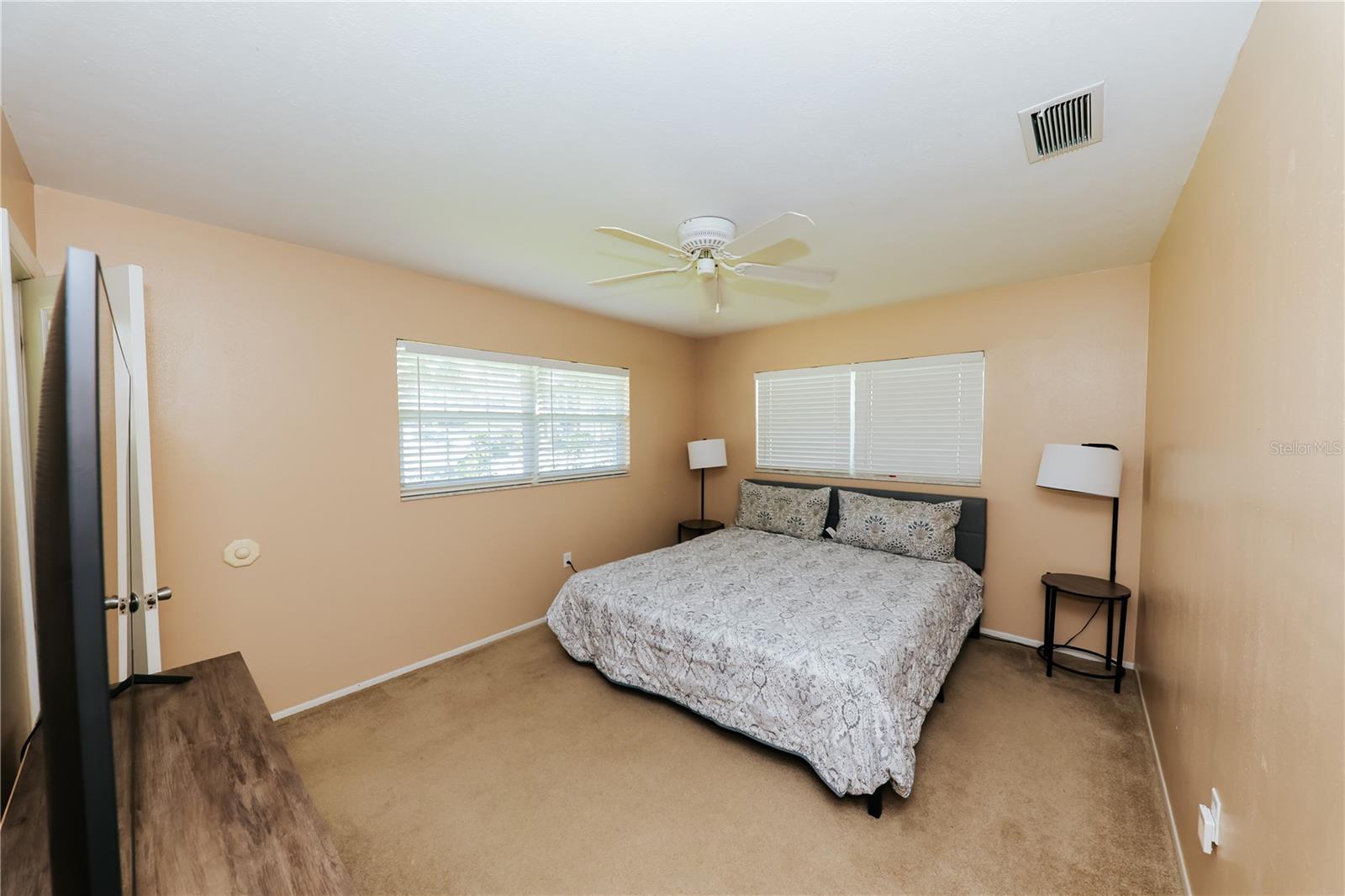 Image 20 of 46 For 5211 24th Avenue Drive W