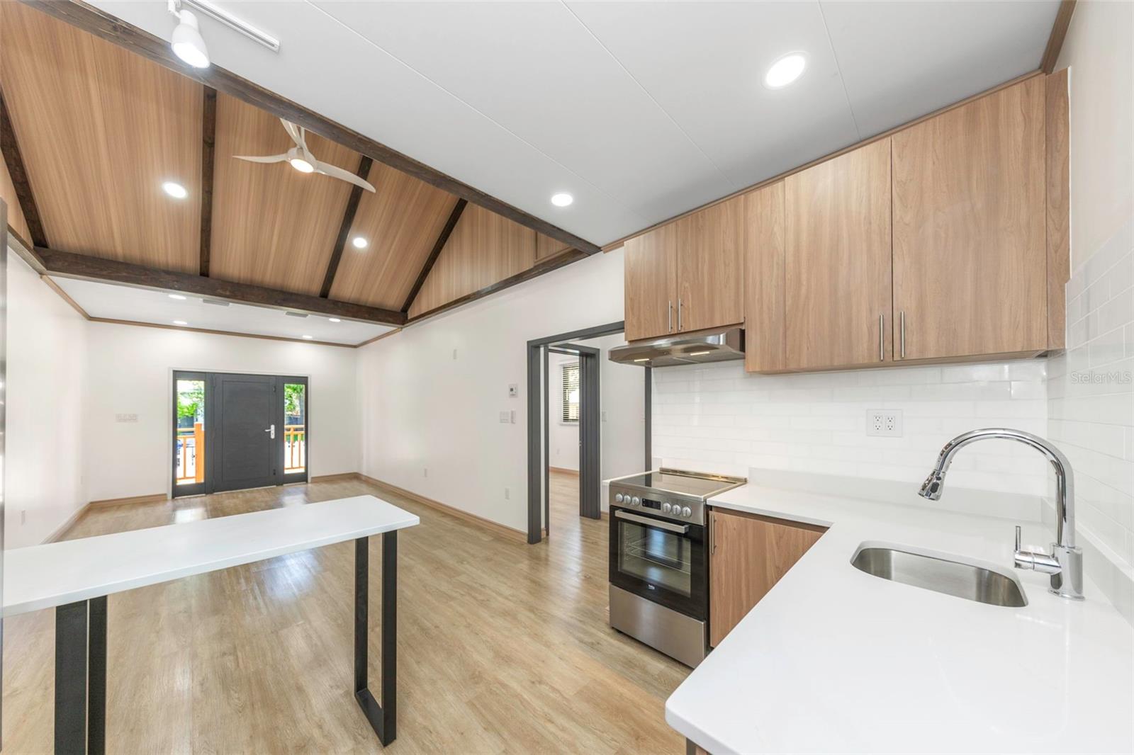 Image 20 of 74 For 1125 Melrose Avenue S