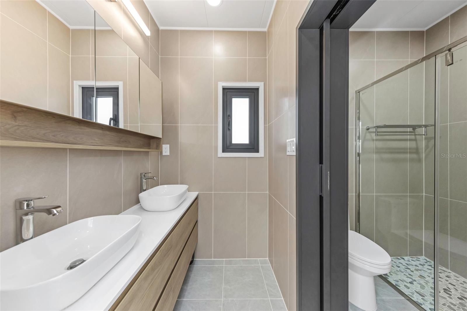 Image 25 of 74 For 1125 Melrose Avenue S