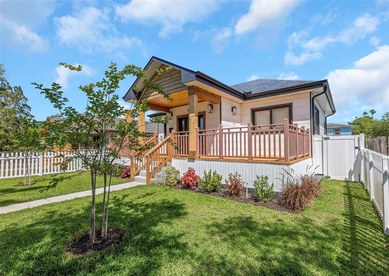 Image 3 of 74 For 1125 Melrose Avenue S