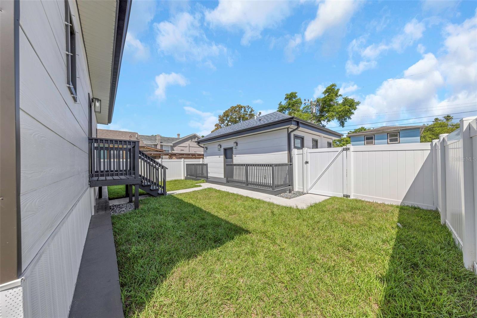 Image 42 of 74 For 1125 Melrose Avenue S