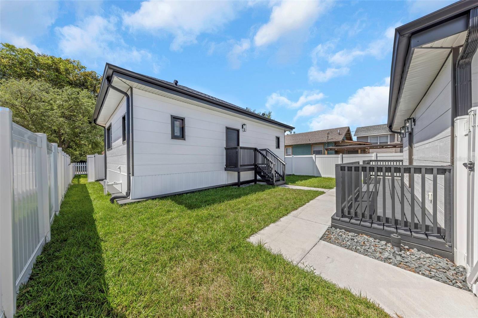 Image 43 of 74 For 1125 Melrose Avenue S