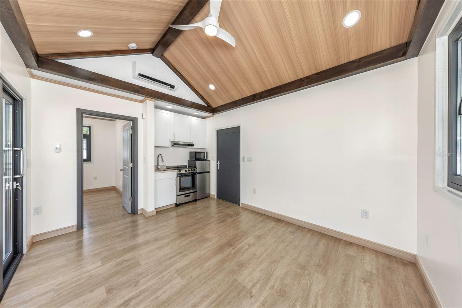 Image 49 of 74 For 1125 Melrose Avenue S