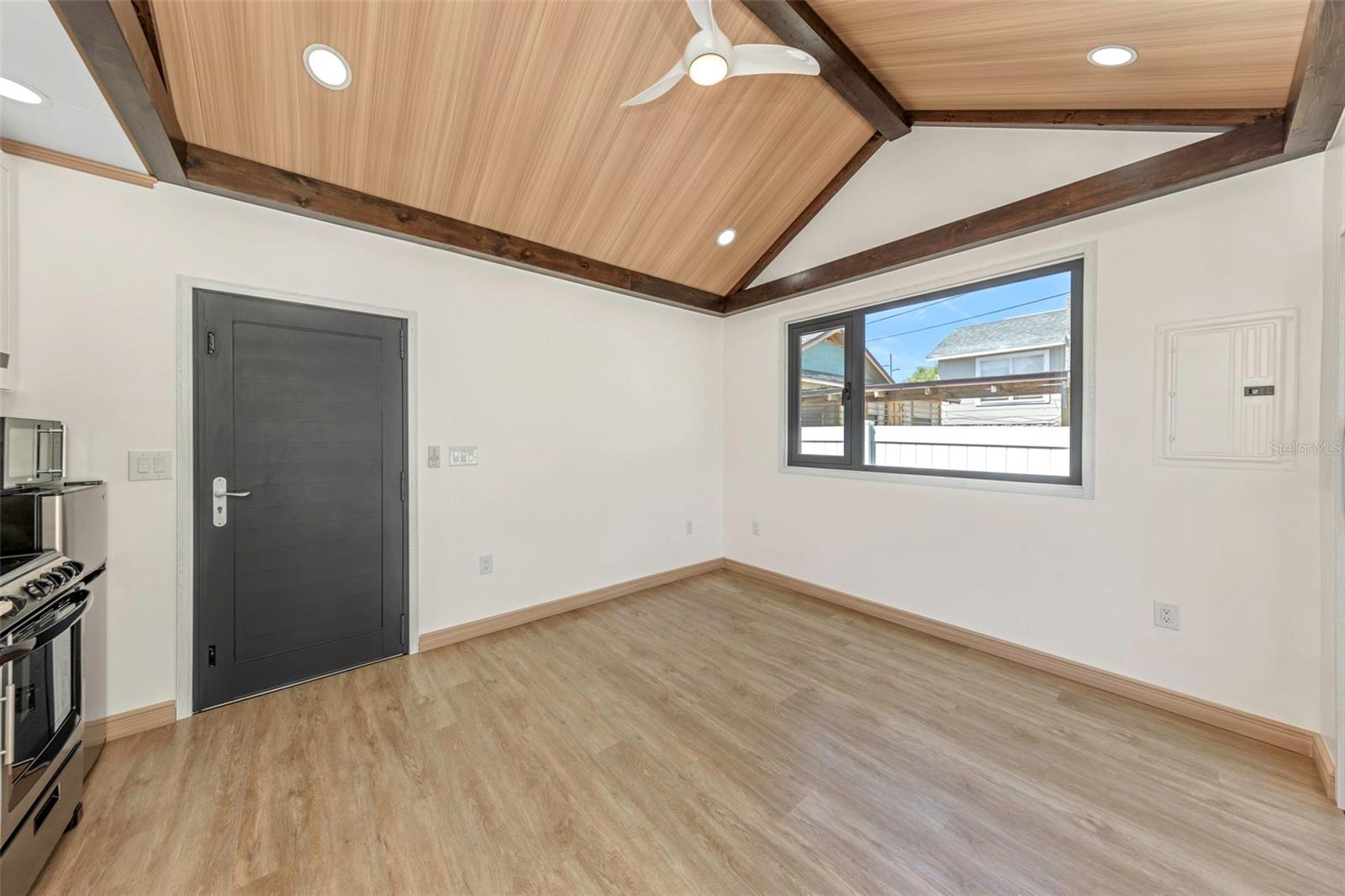 Image 52 of 74 For 1125 Melrose Avenue S