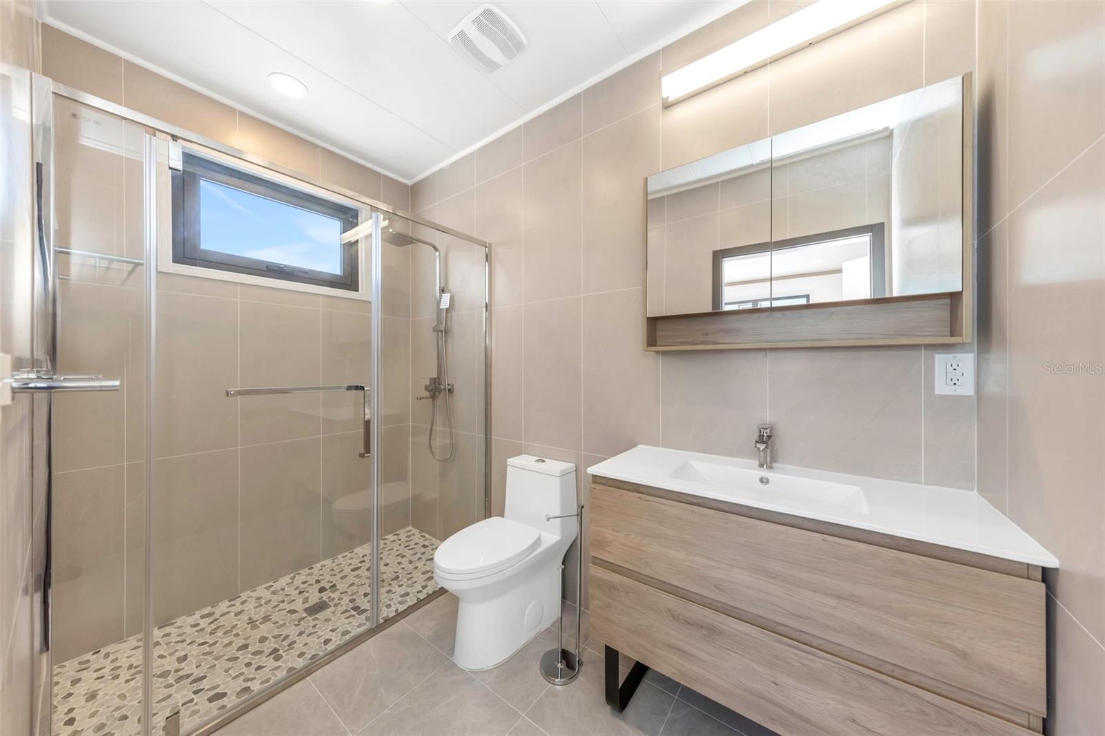 Image 57 of 74 For 1125 Melrose Avenue S