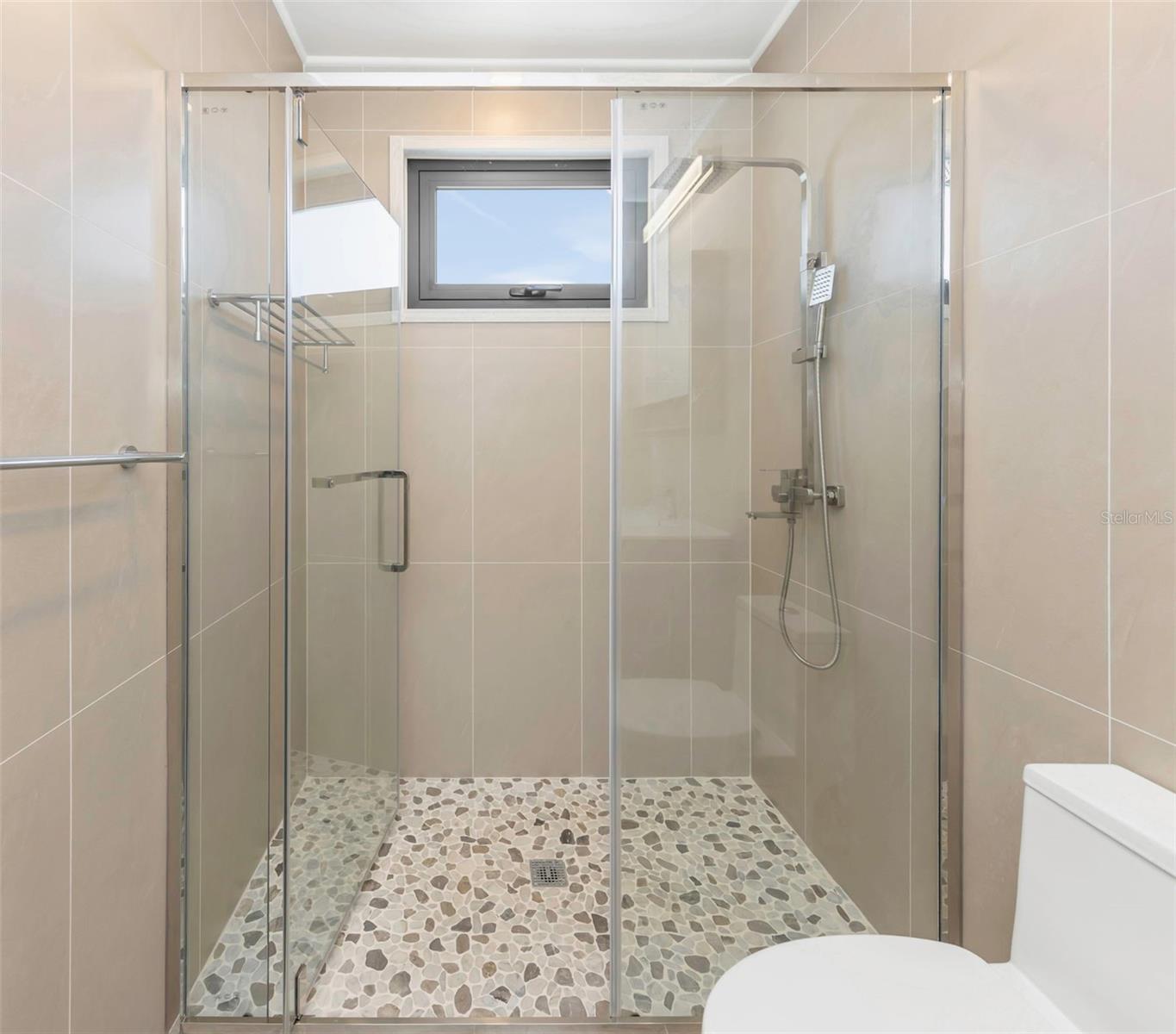 Image 58 of 74 For 1125 Melrose Avenue S