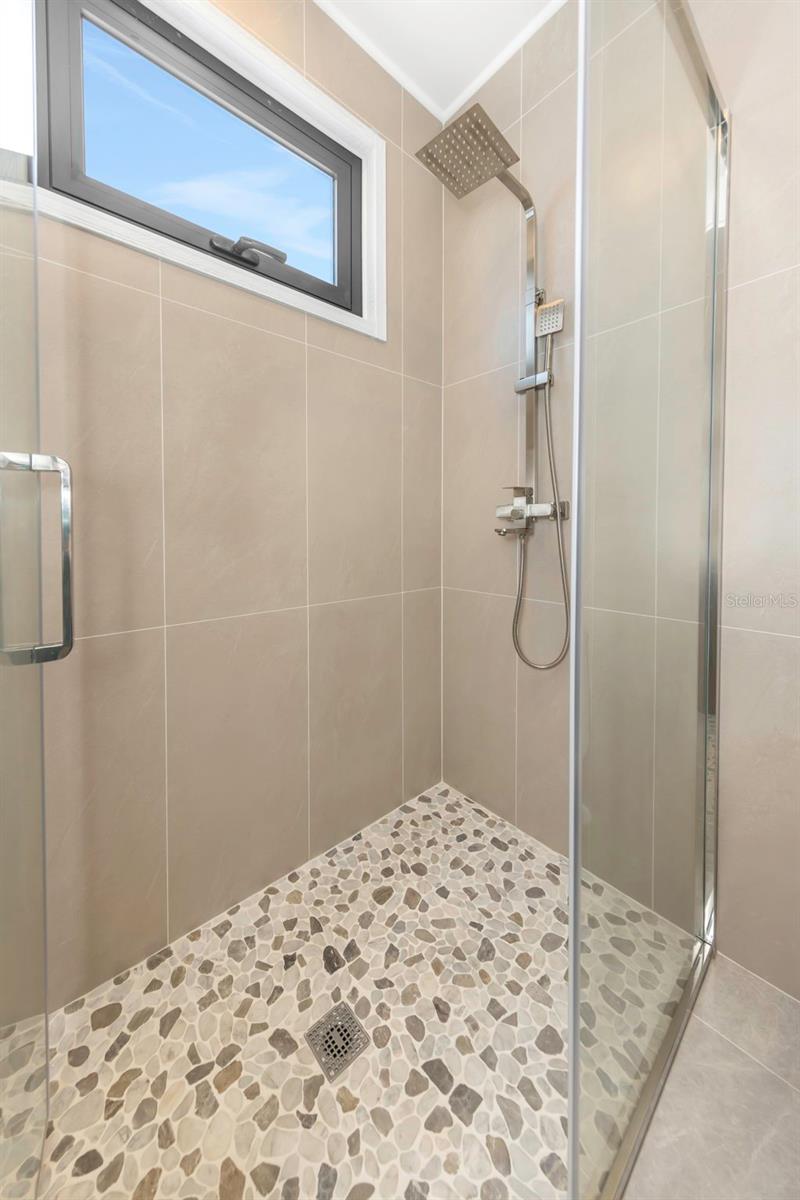 Image 59 of 74 For 1125 Melrose Avenue S