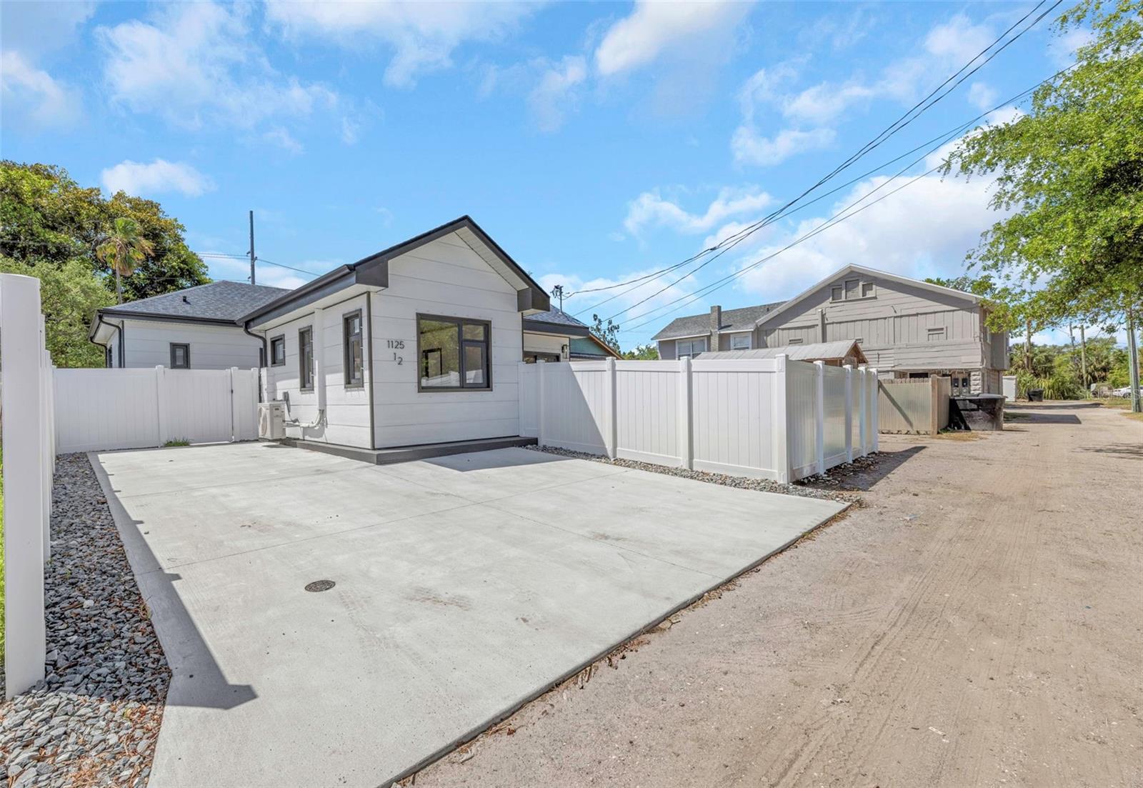 Image 65 of 74 For 1125 Melrose Avenue S