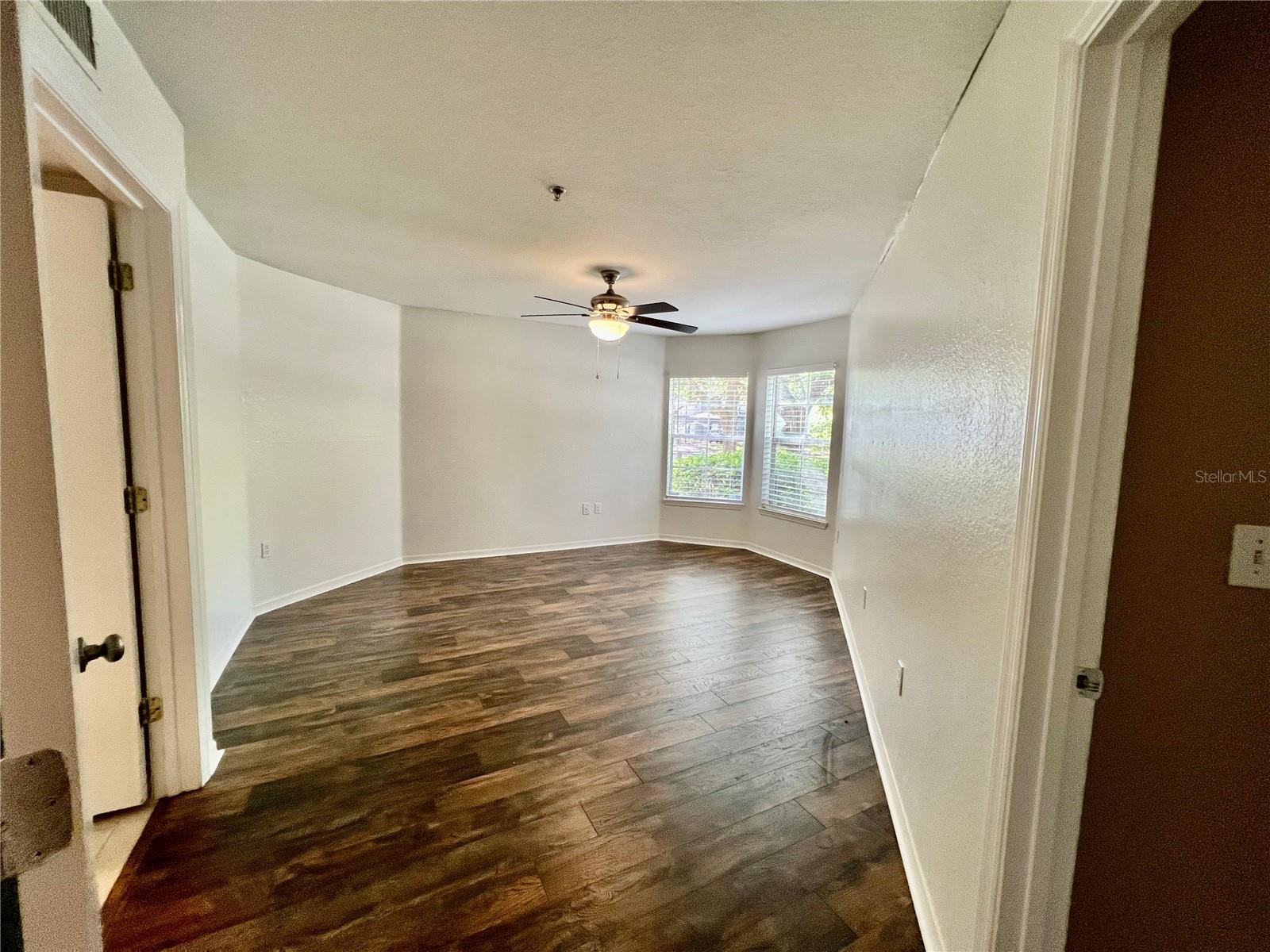 Image 4 of 12 For 8513 Island Breeze Lane 105