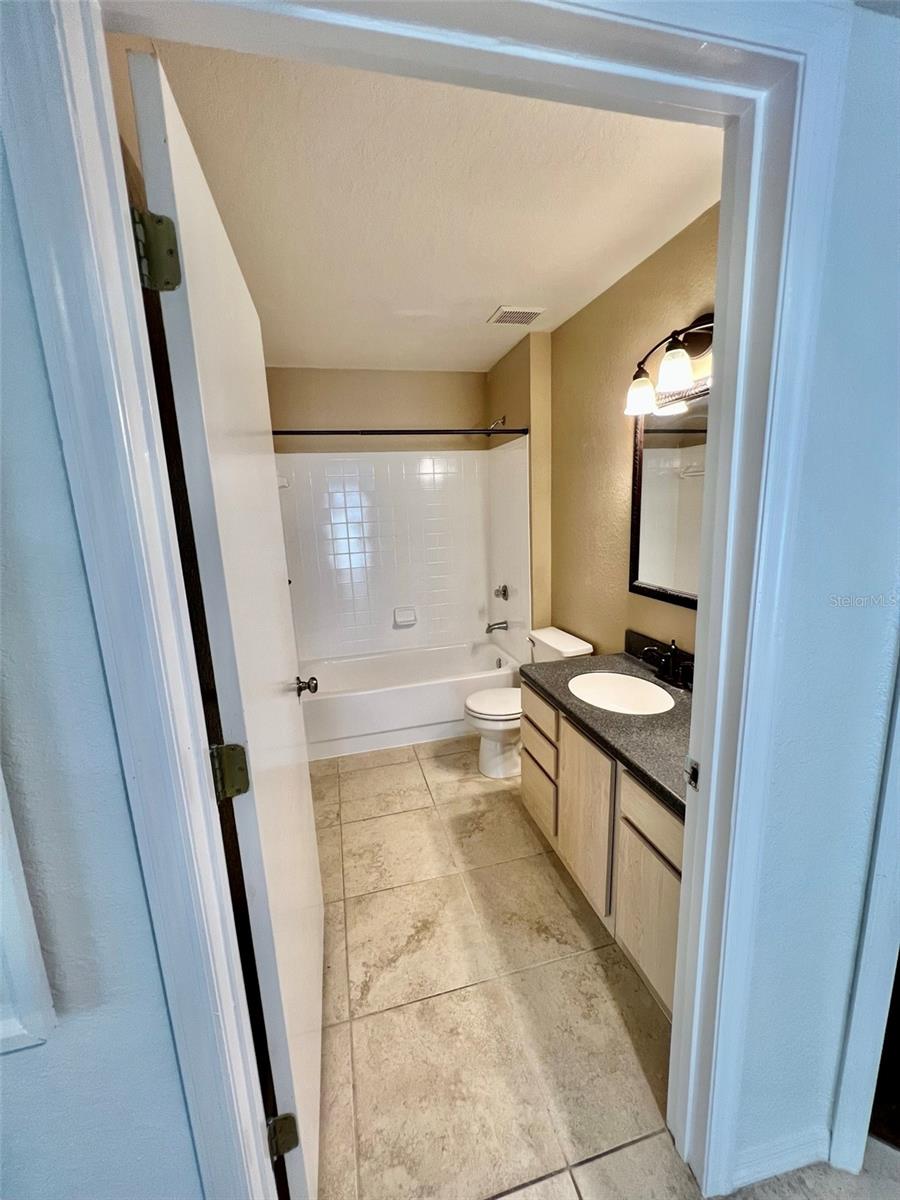 Image 7 of 12 For 8513 Island Breeze Lane 105