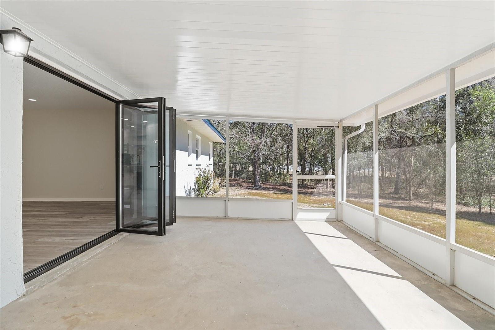 Image 8 of 46 For 700 Stratford Road