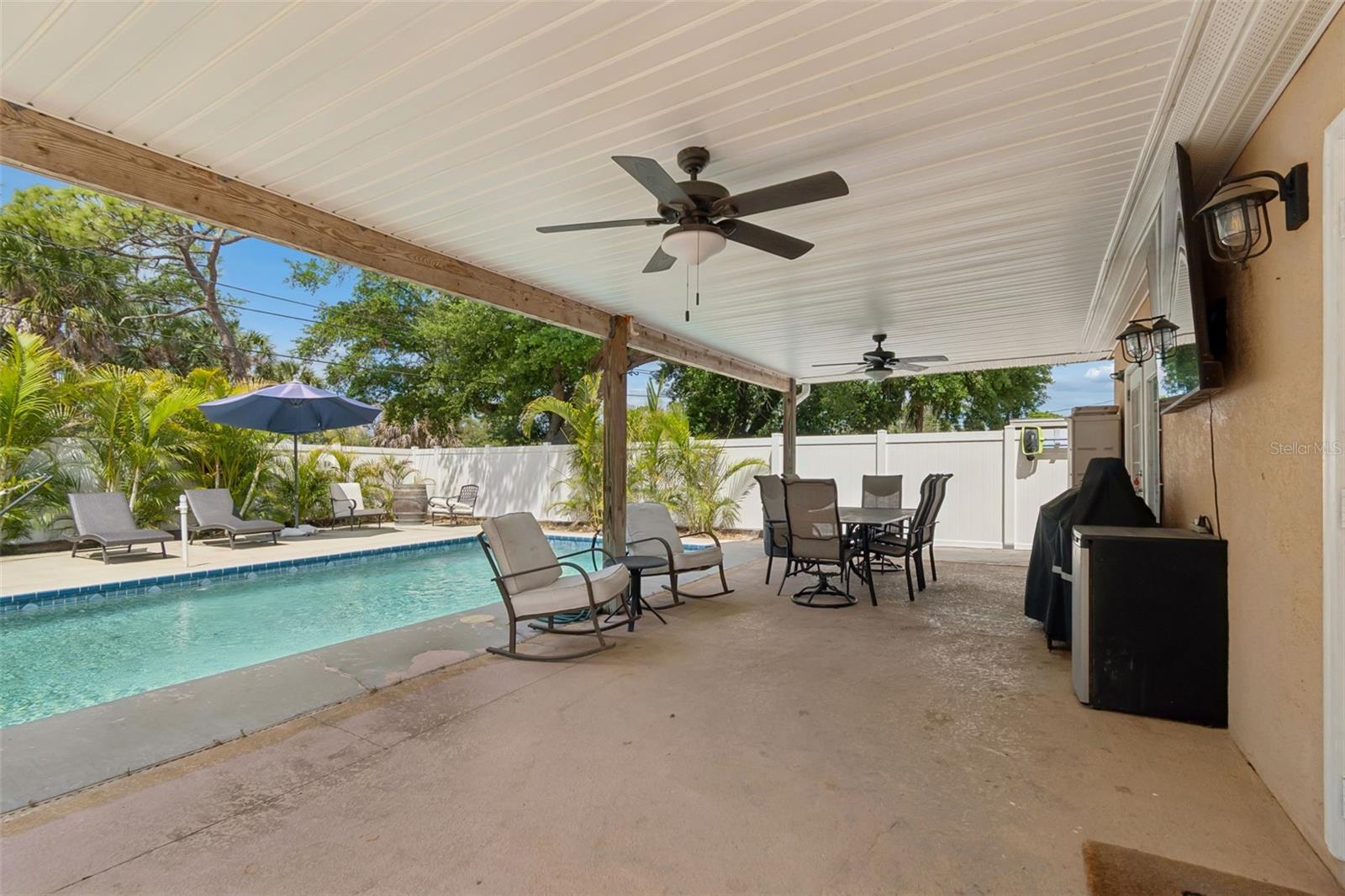 Image 18 of 47 For 5310 72nd Street N