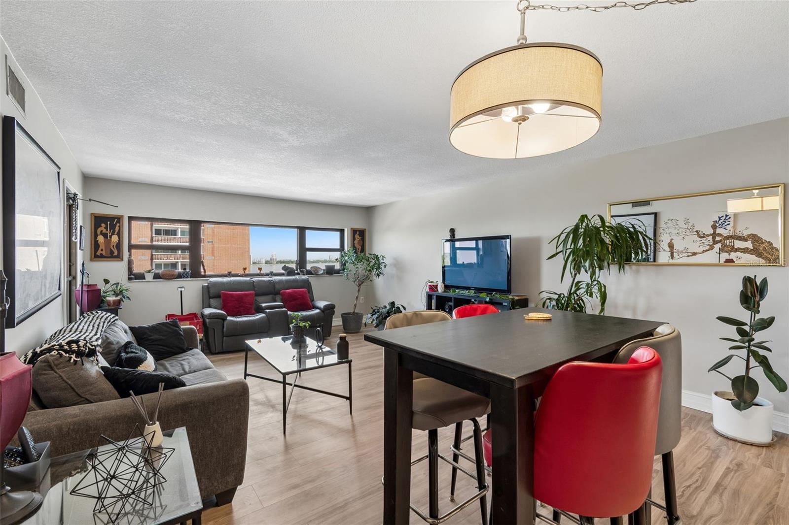 Image 11 of 60 For 4141 Bayshore Boulevard 1106