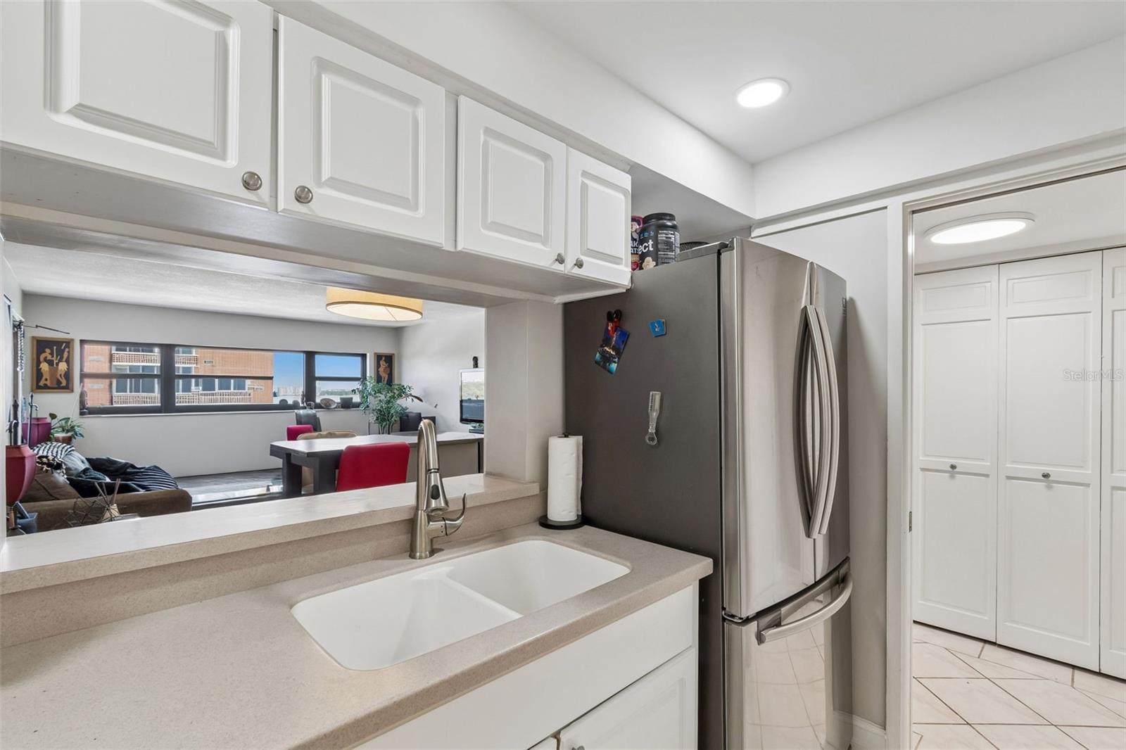 Image 16 of 60 For 4141 Bayshore Boulevard 1106