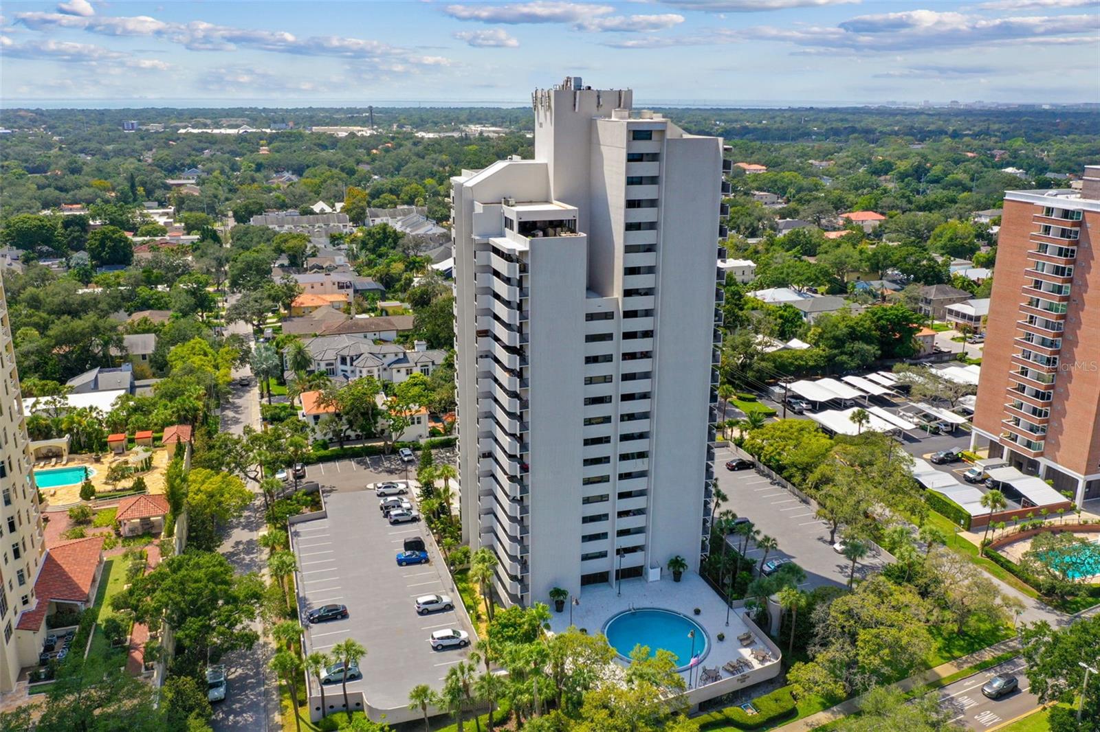 Image 3 of 60 For 4141 Bayshore Boulevard 1106