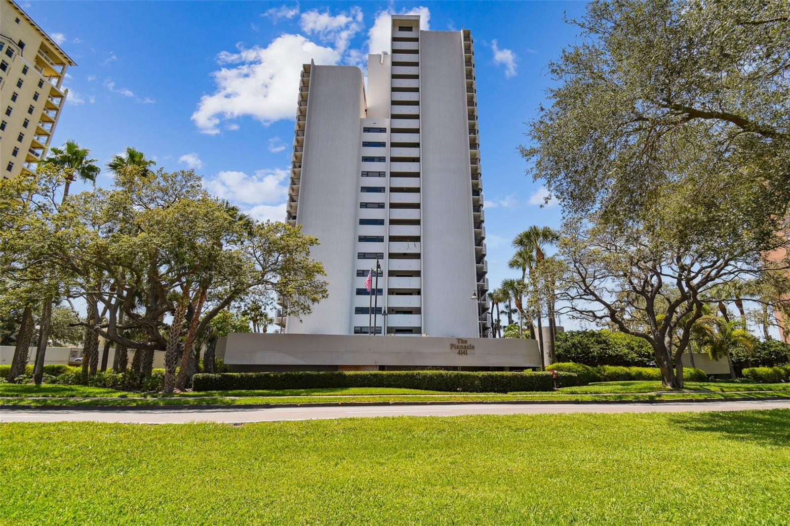 Image 4 of 60 For 4141 Bayshore Boulevard 1106