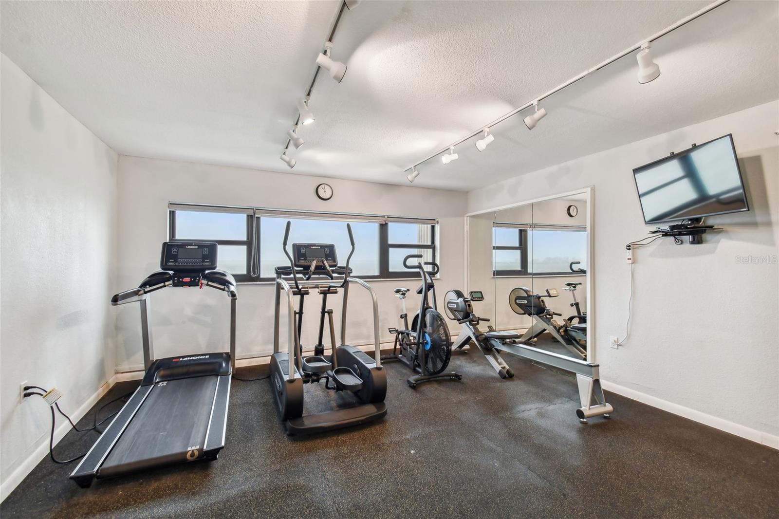 Image 56 of 60 For 4141 Bayshore Boulevard 1106