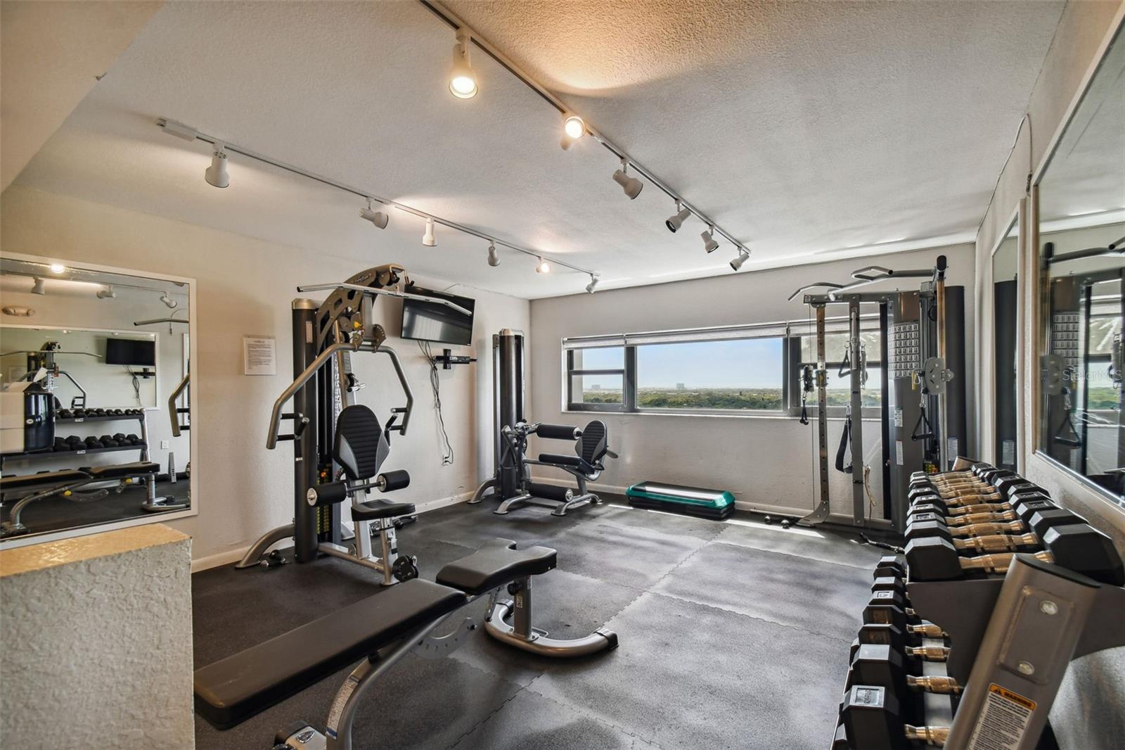 Image 57 of 60 For 4141 Bayshore Boulevard 1106