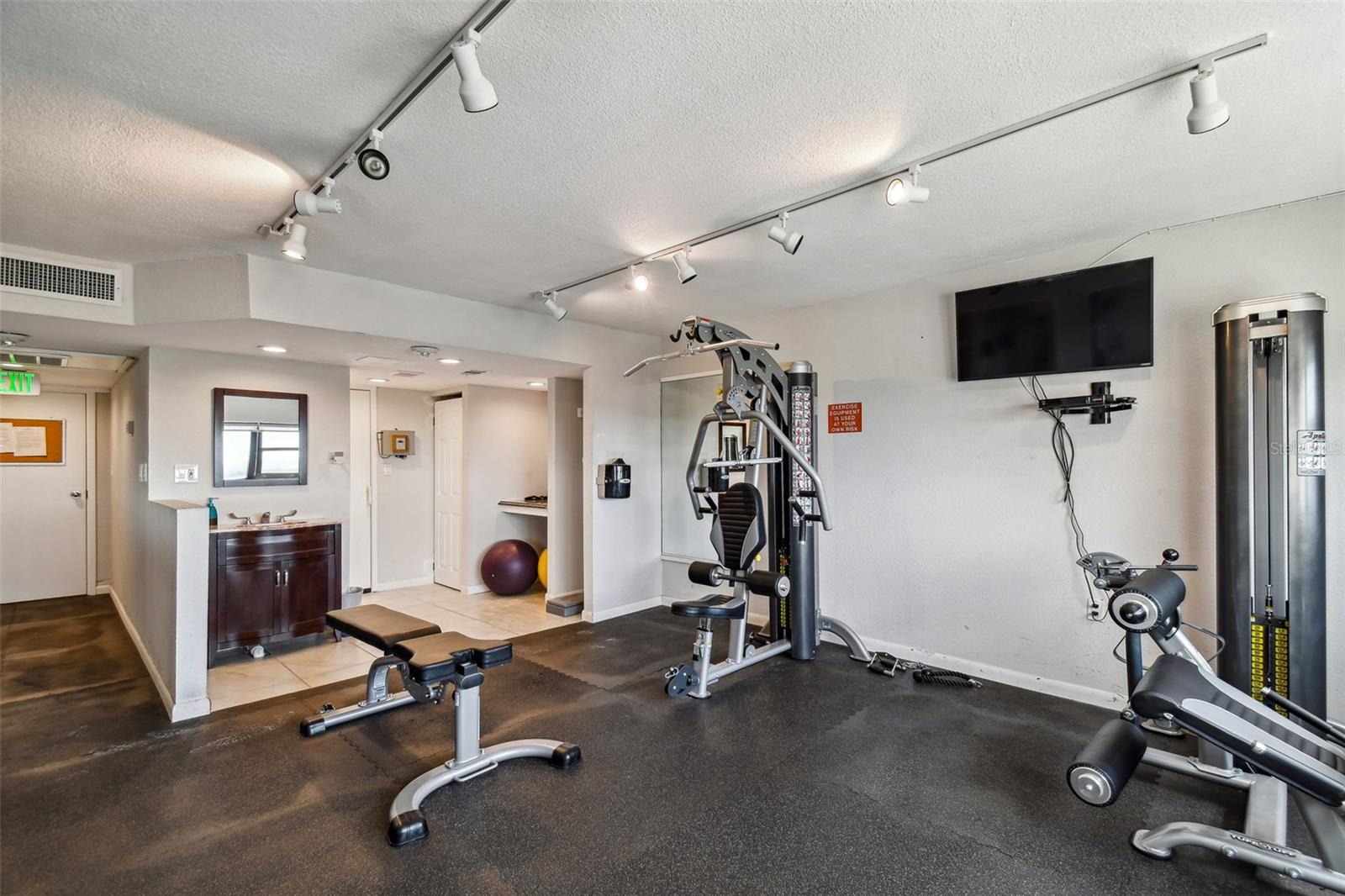 Image 58 of 60 For 4141 Bayshore Boulevard 1106