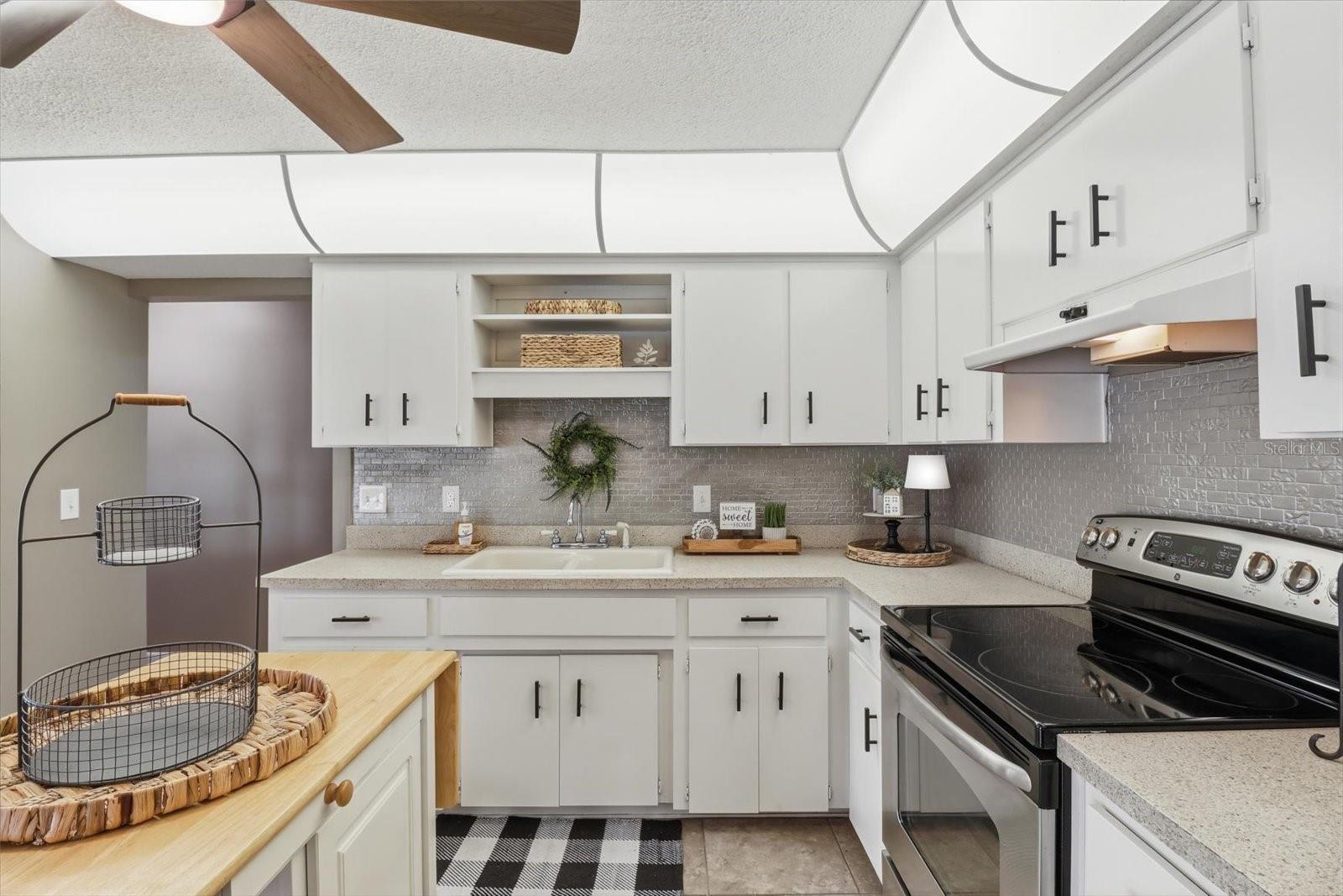 Image 10 of 32 For 6051 Cheryl Lane