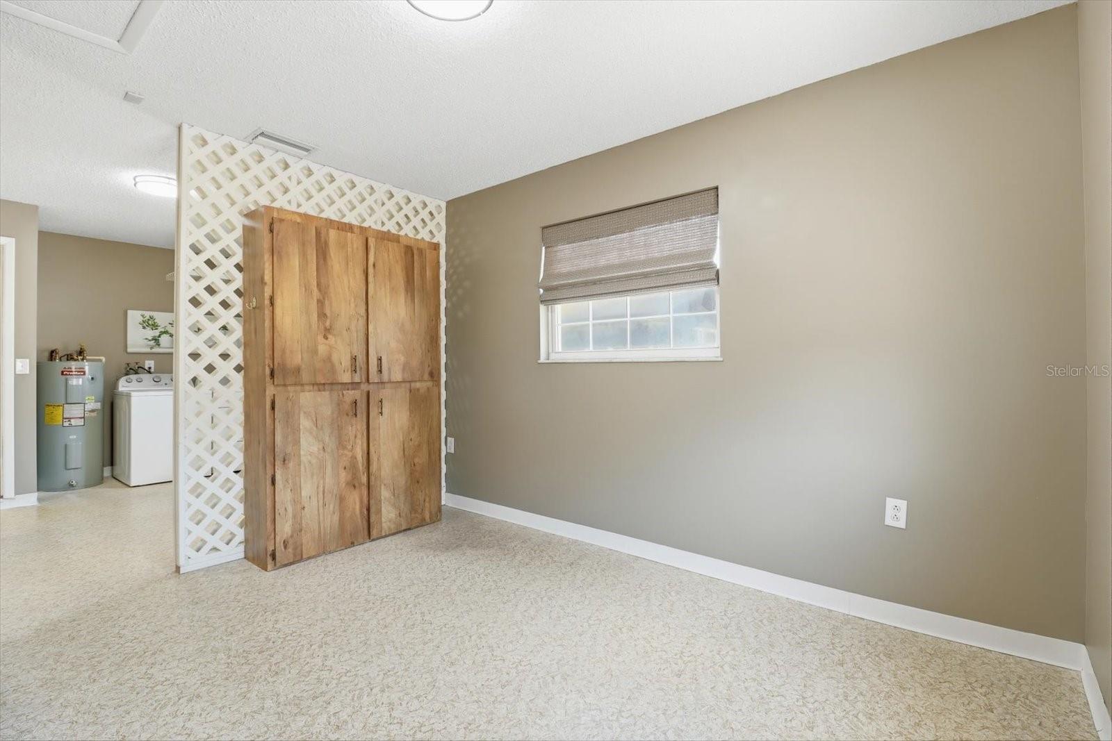 Image 21 of 32 For 6051 Cheryl Lane