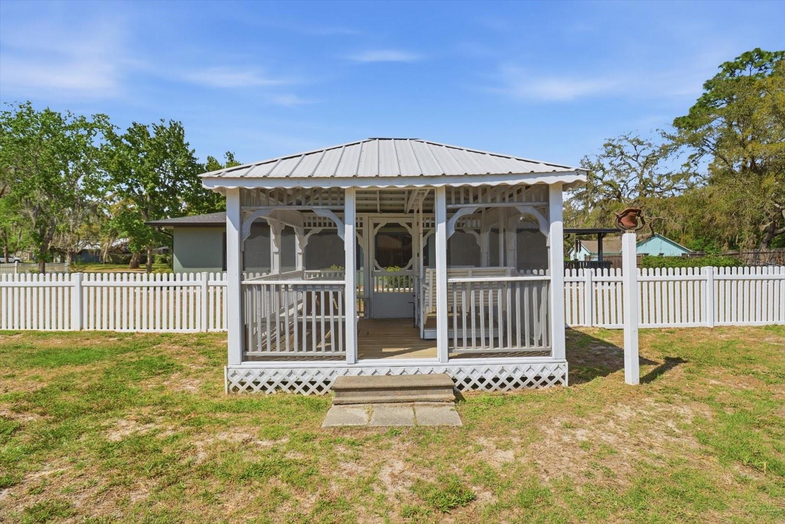 Image 25 of 32 For 6051 Cheryl Lane