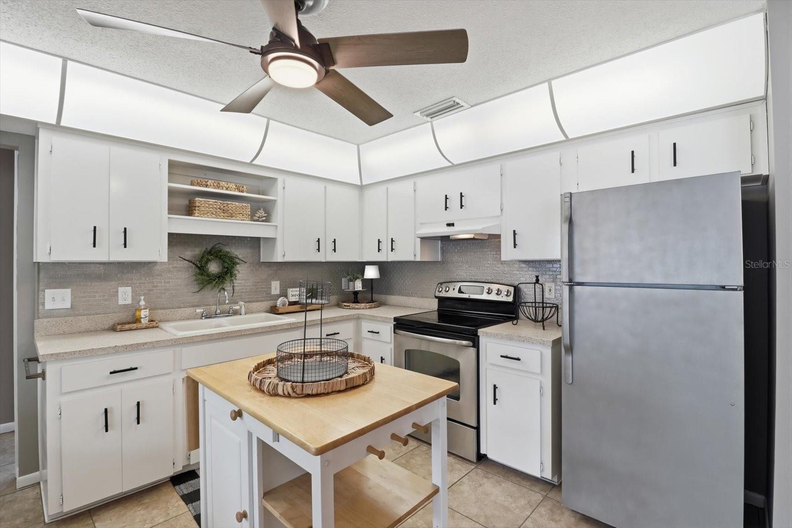 Image 8 of 32 For 6051 Cheryl Lane