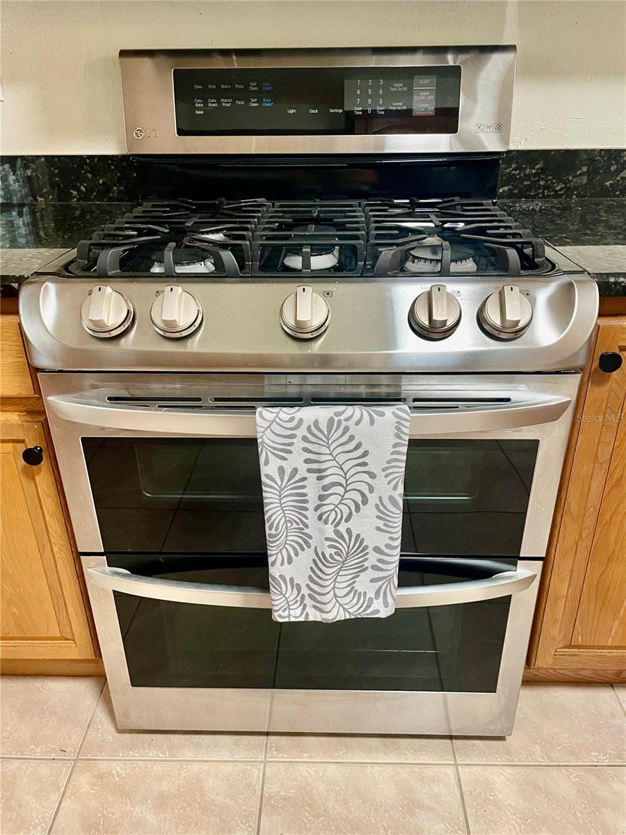 Image 12 of 38 For 8074 37th Avenue N