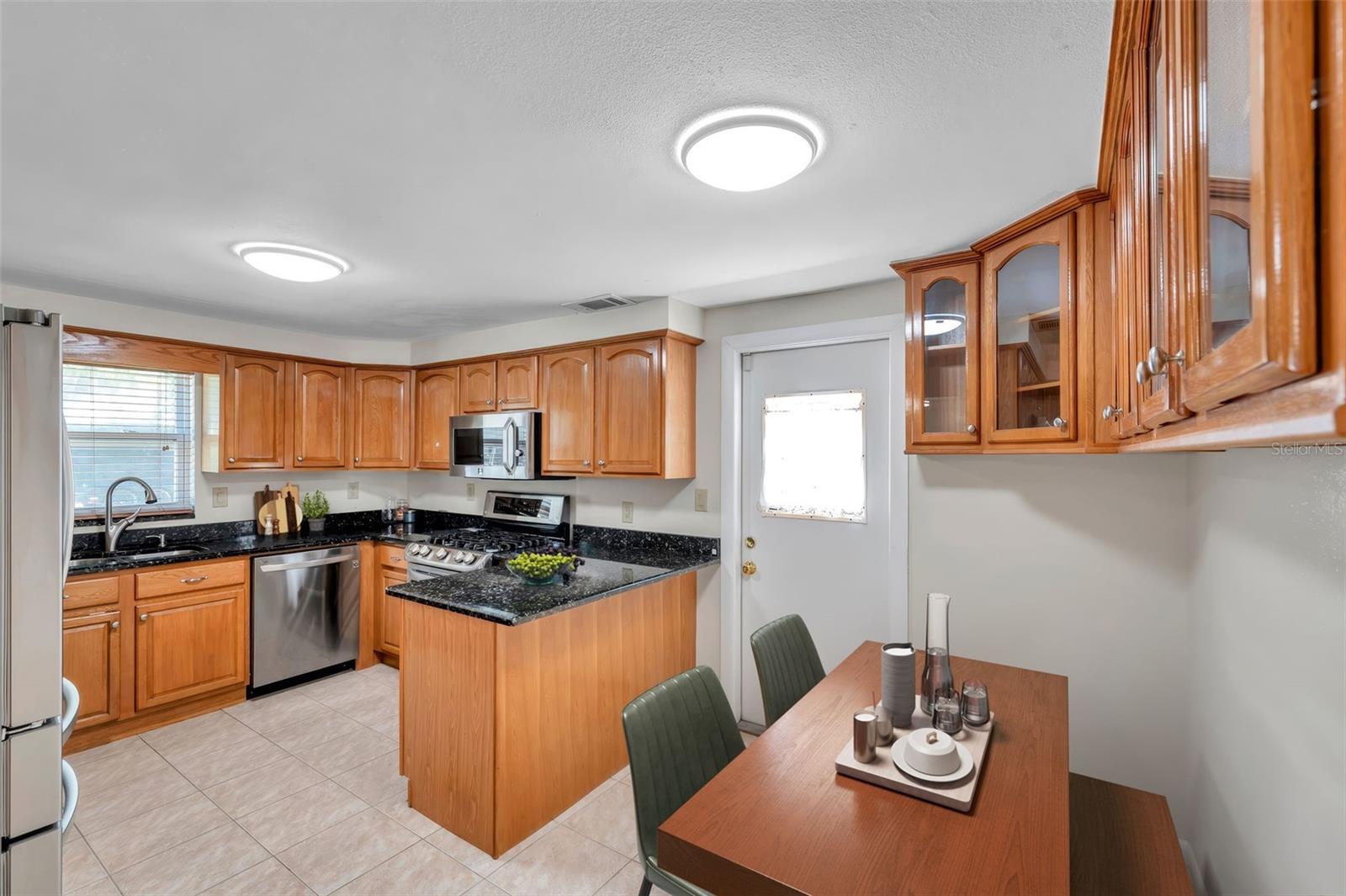 Image 8 of 38 For 8074 37th Avenue N