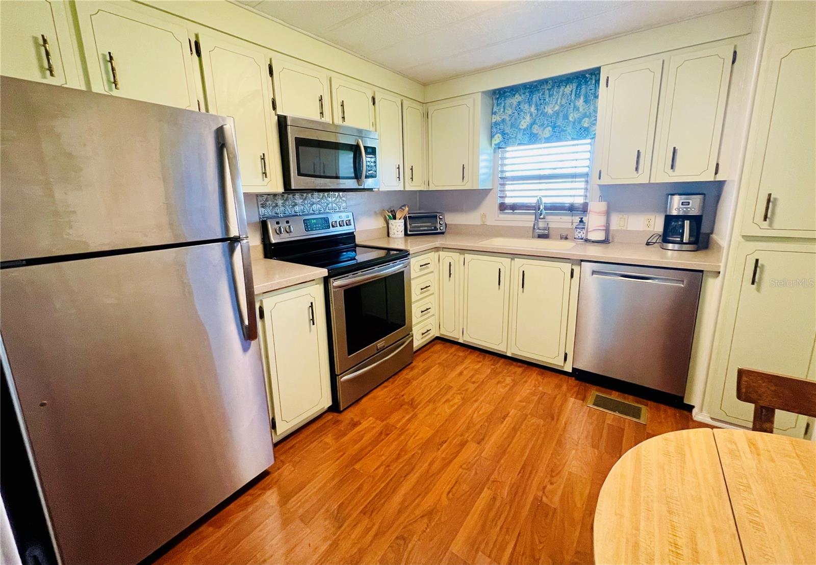 Image 3 of 28 For 204 Red Maple Drive