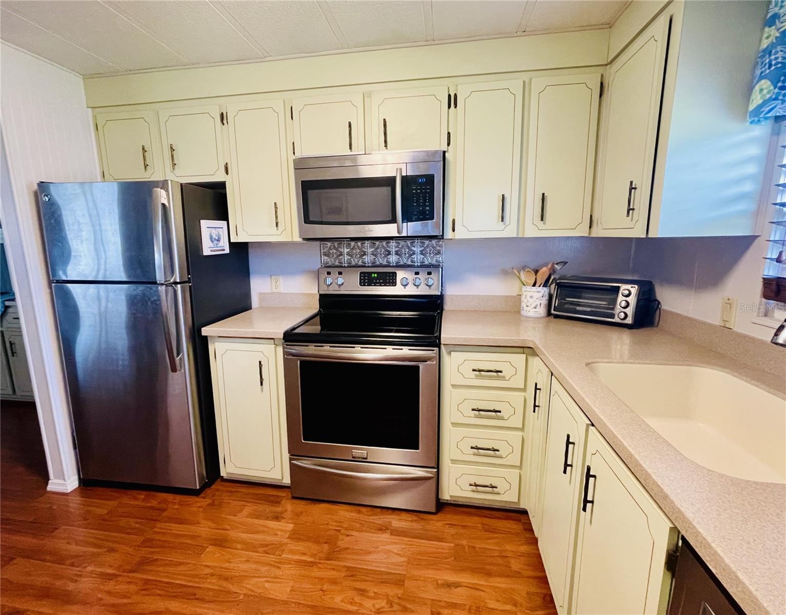 Image 4 of 28 For 204 Red Maple Drive