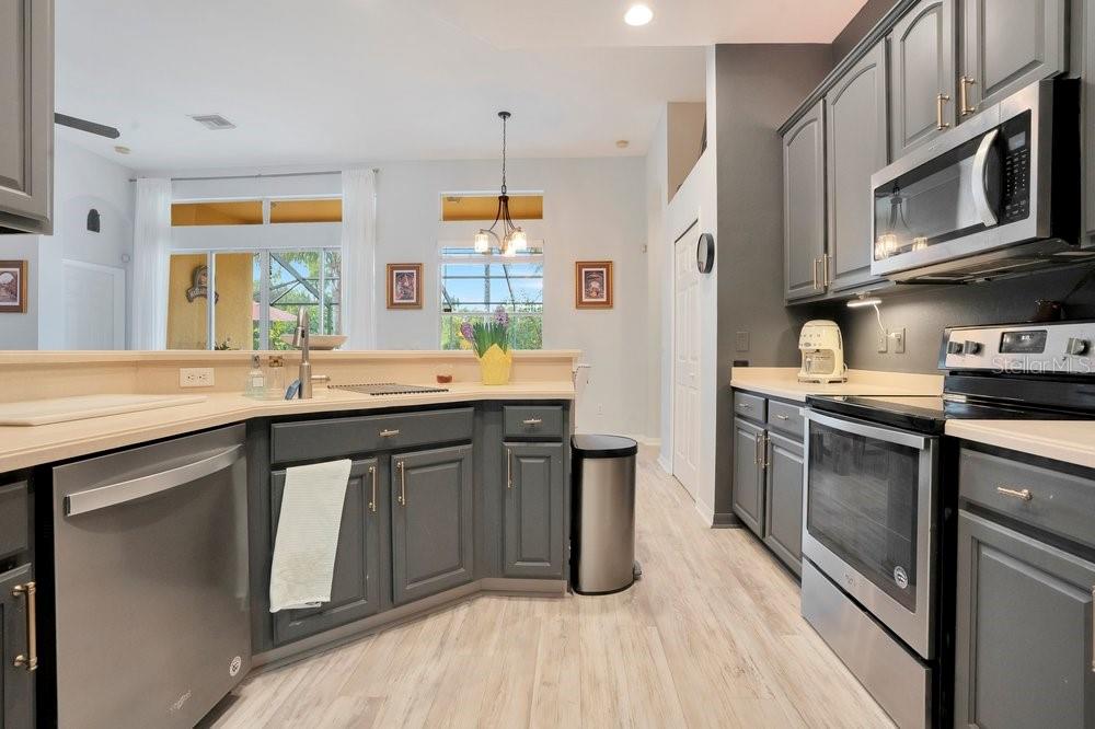 Image 14 of 62 For 11719 Belle Haven Drive