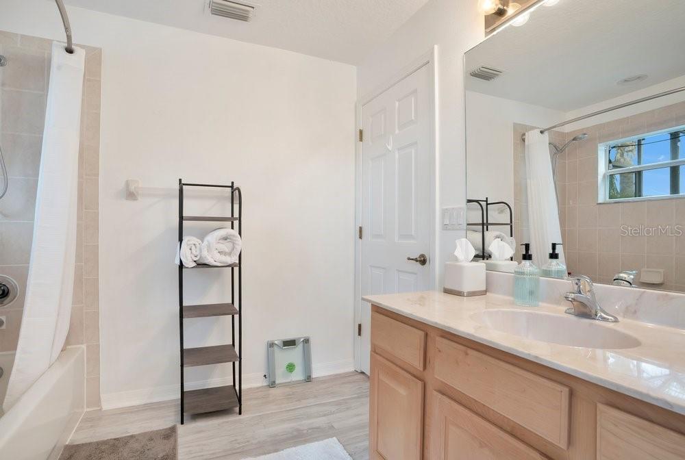 Image 27 of 62 For 11719 Belle Haven Drive