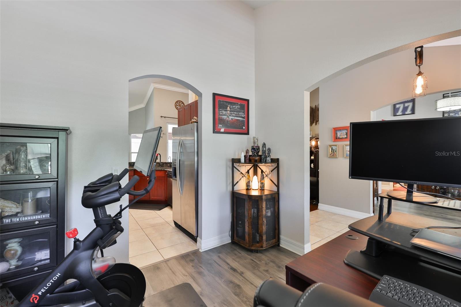 Listing photo id 11 for 1710 Surrey Trail