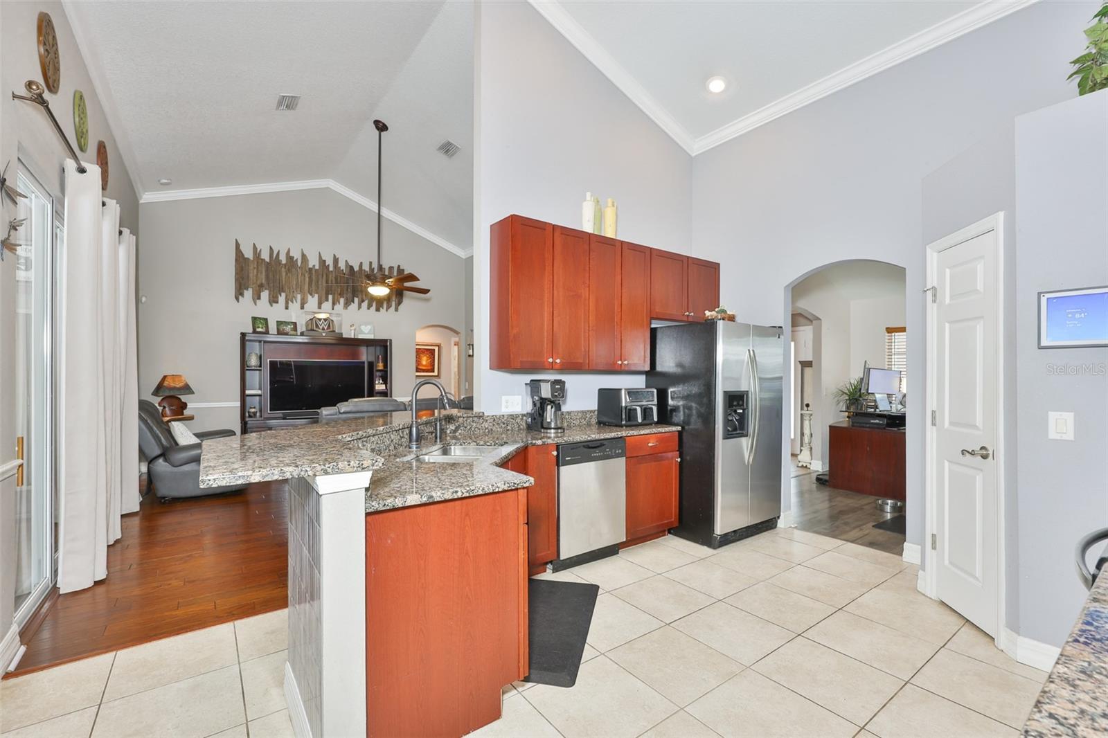 Listing photo id 17 for 1710 Surrey Trail