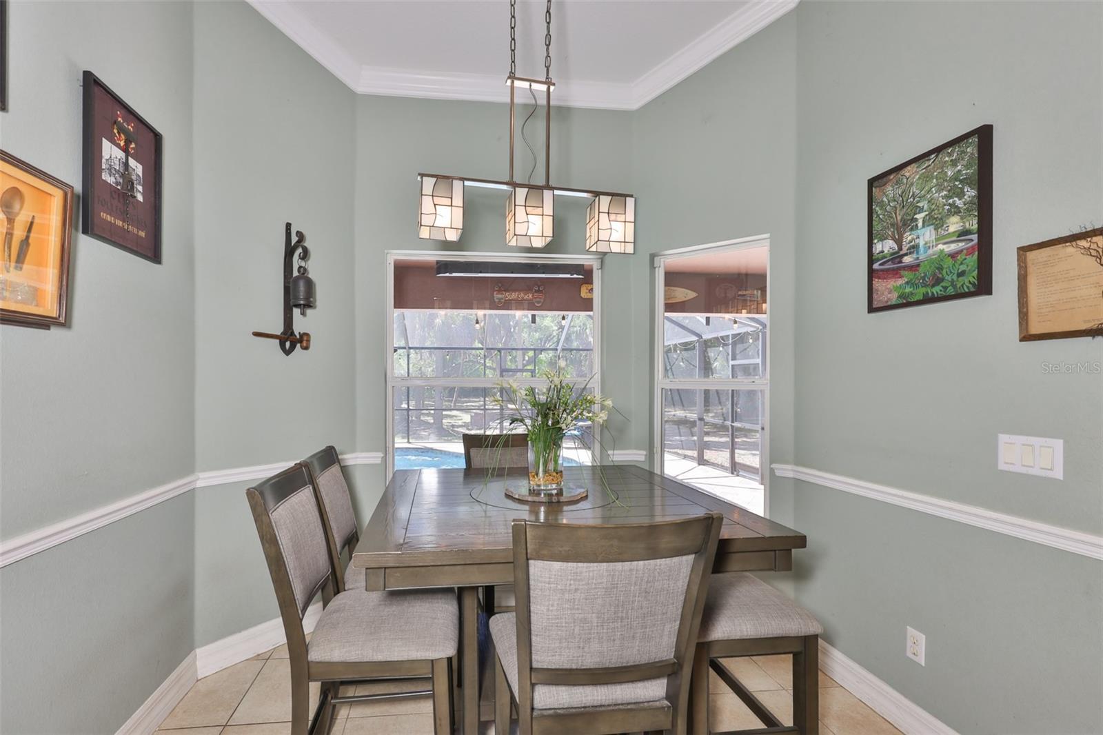 Listing photo id 19 for 1710 Surrey Trail