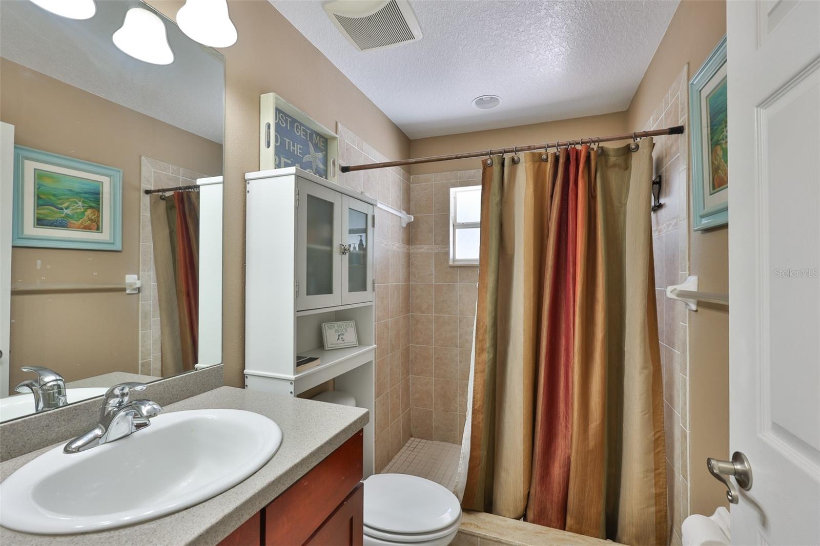 Listing photo id 26 for 1710 Surrey Trail