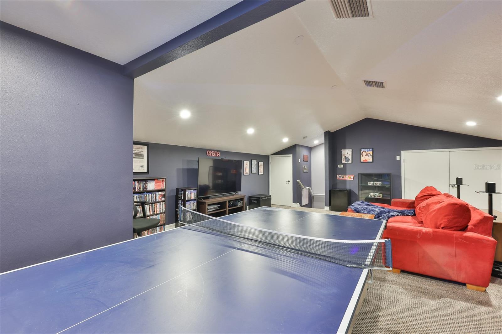 Listing photo id 36 for 1710 Surrey Trail