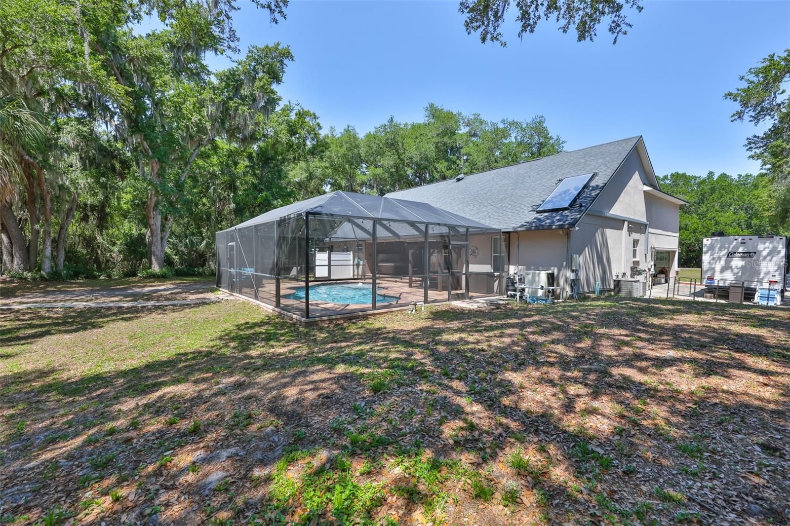 Listing photo id 44 for 1710 Surrey Trail