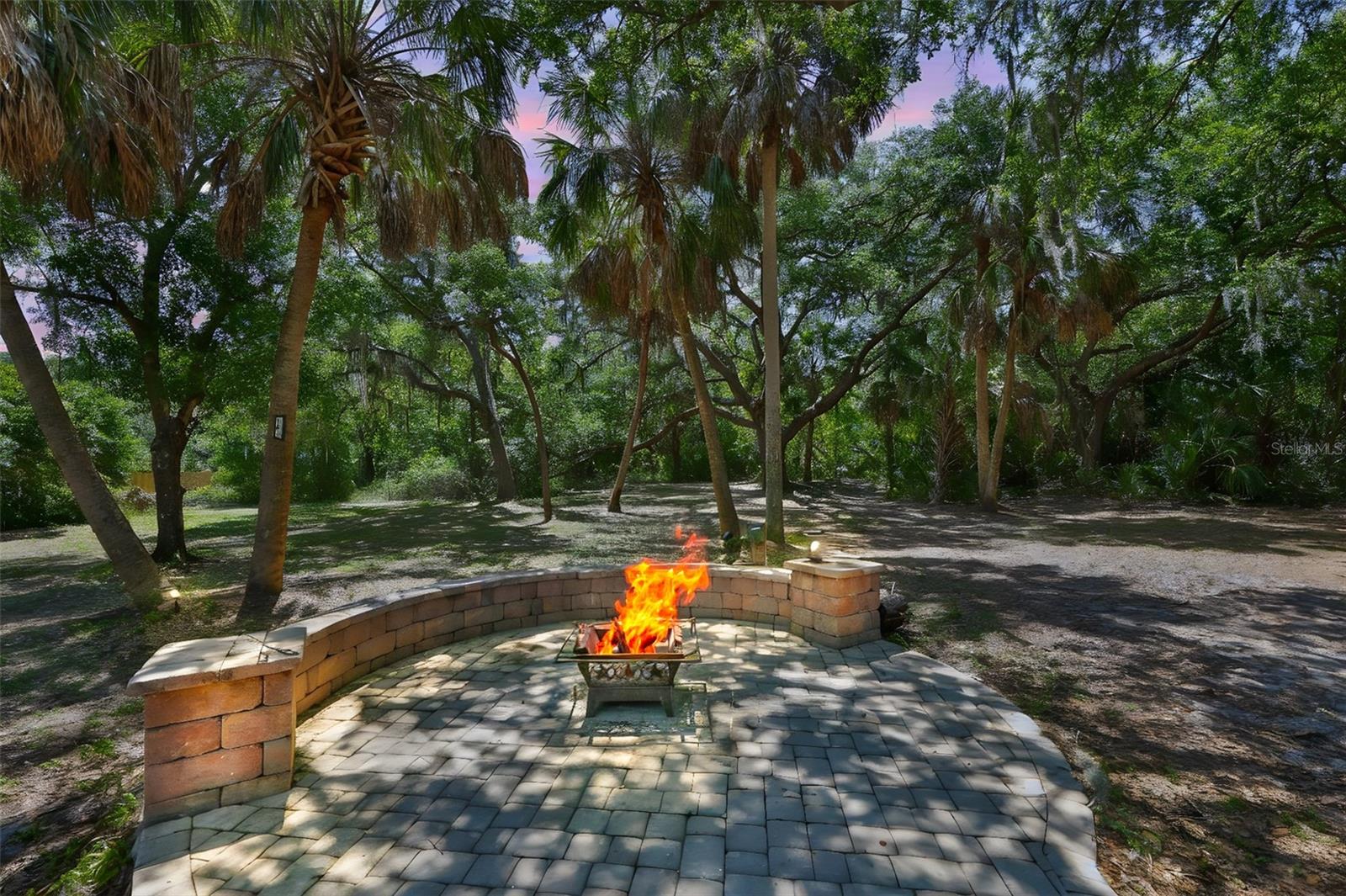 Listing photo id 51 for 1710 Surrey Trail