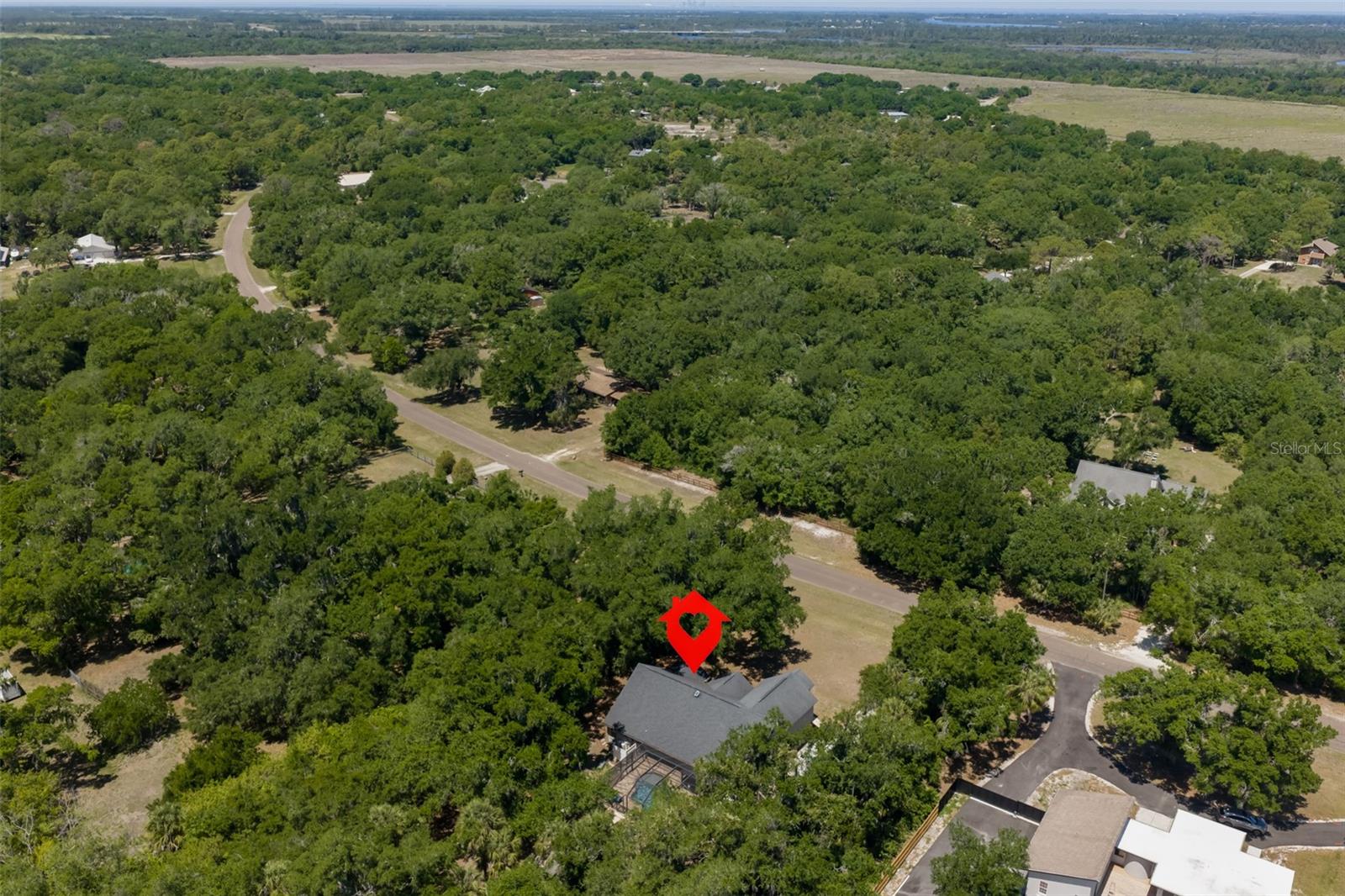 Listing photo id 59 for 1710 Surrey Trail