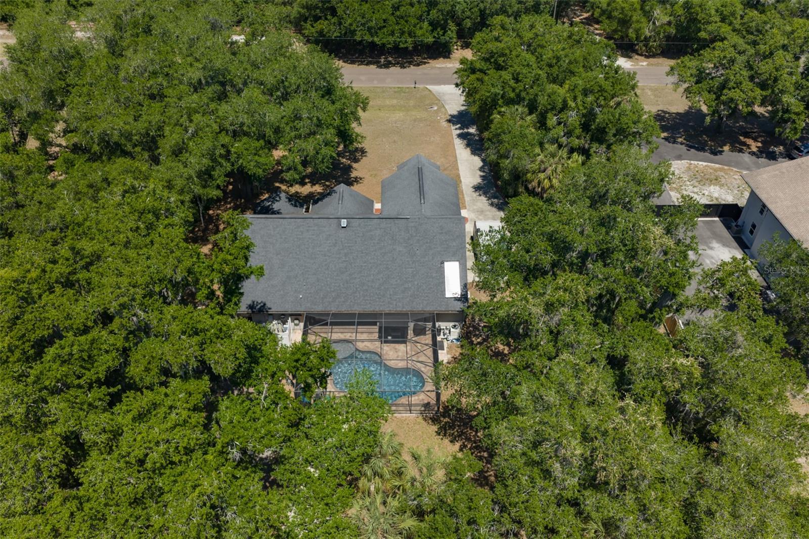 Listing photo id 62 for 1710 Surrey Trail