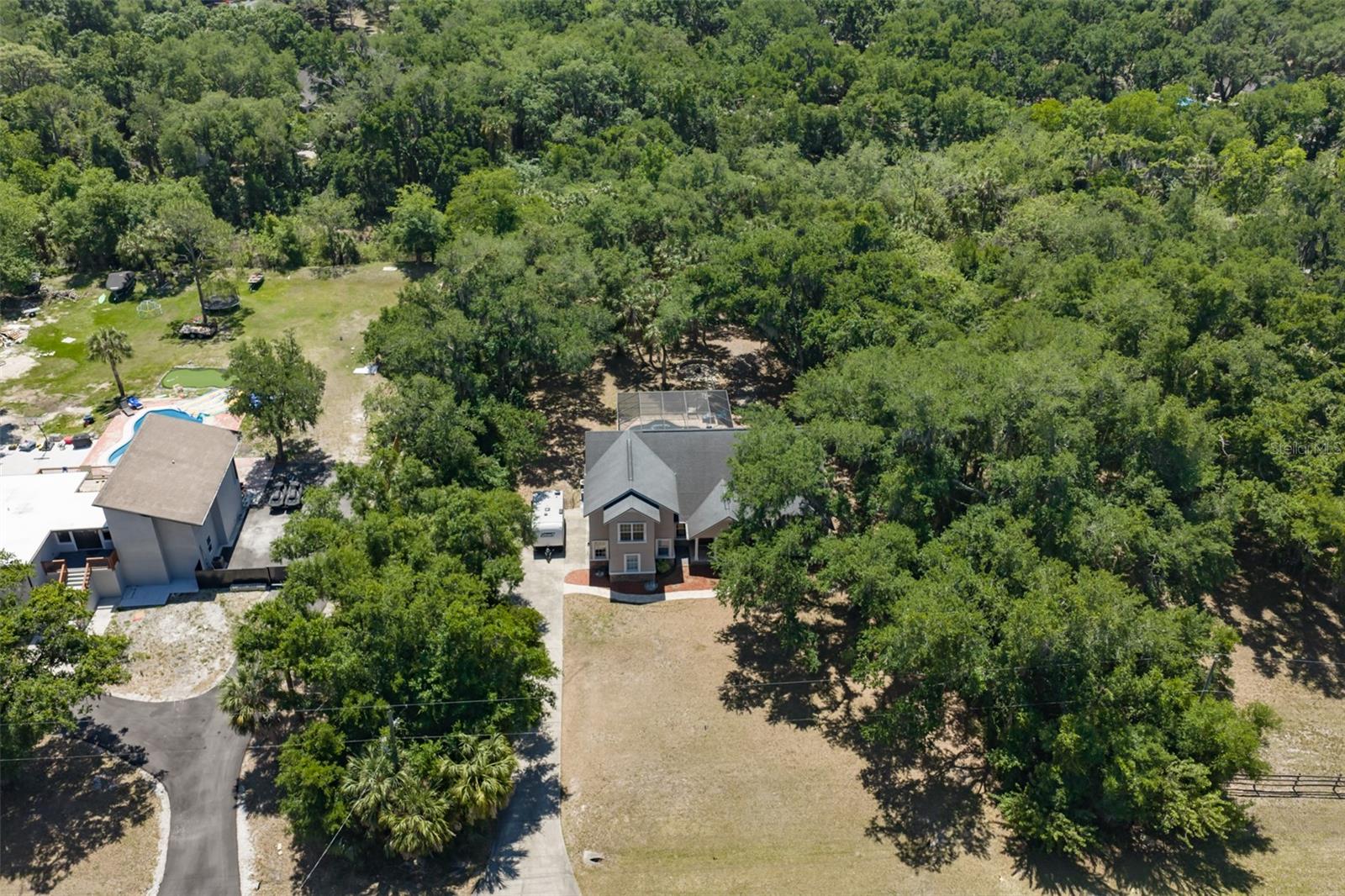 Listing photo id 63 for 1710 Surrey Trail