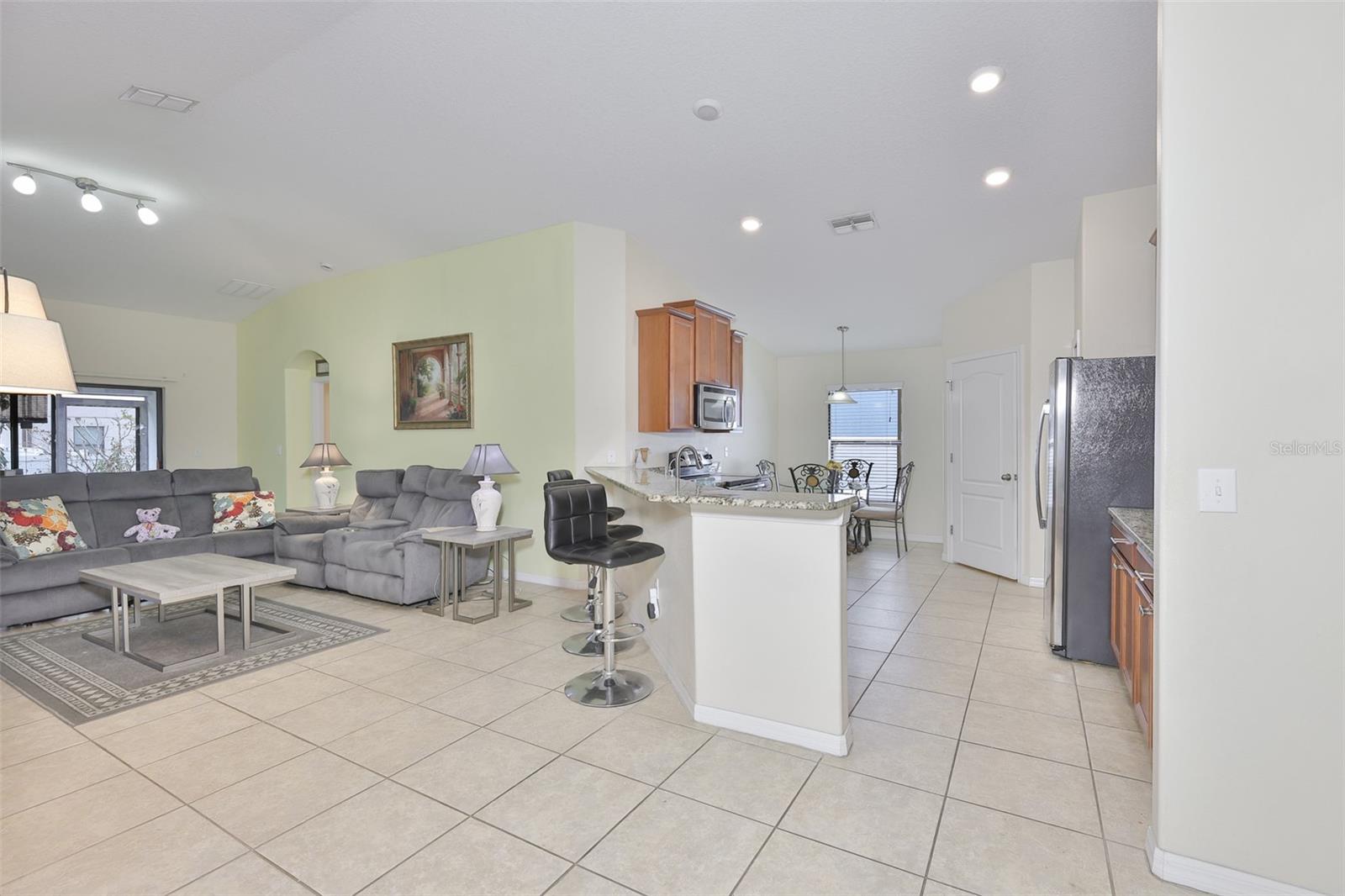 Image 10 of 55 For 10806 Whitecap Drive