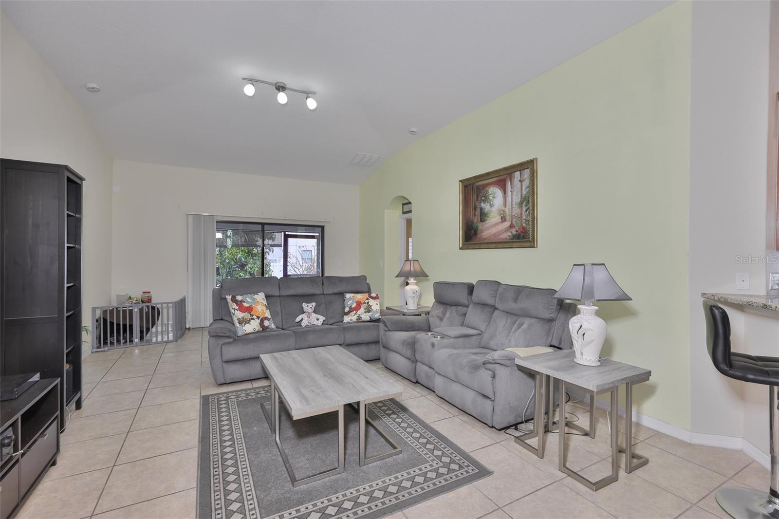 Image 13 of 55 For 10806 Whitecap Drive