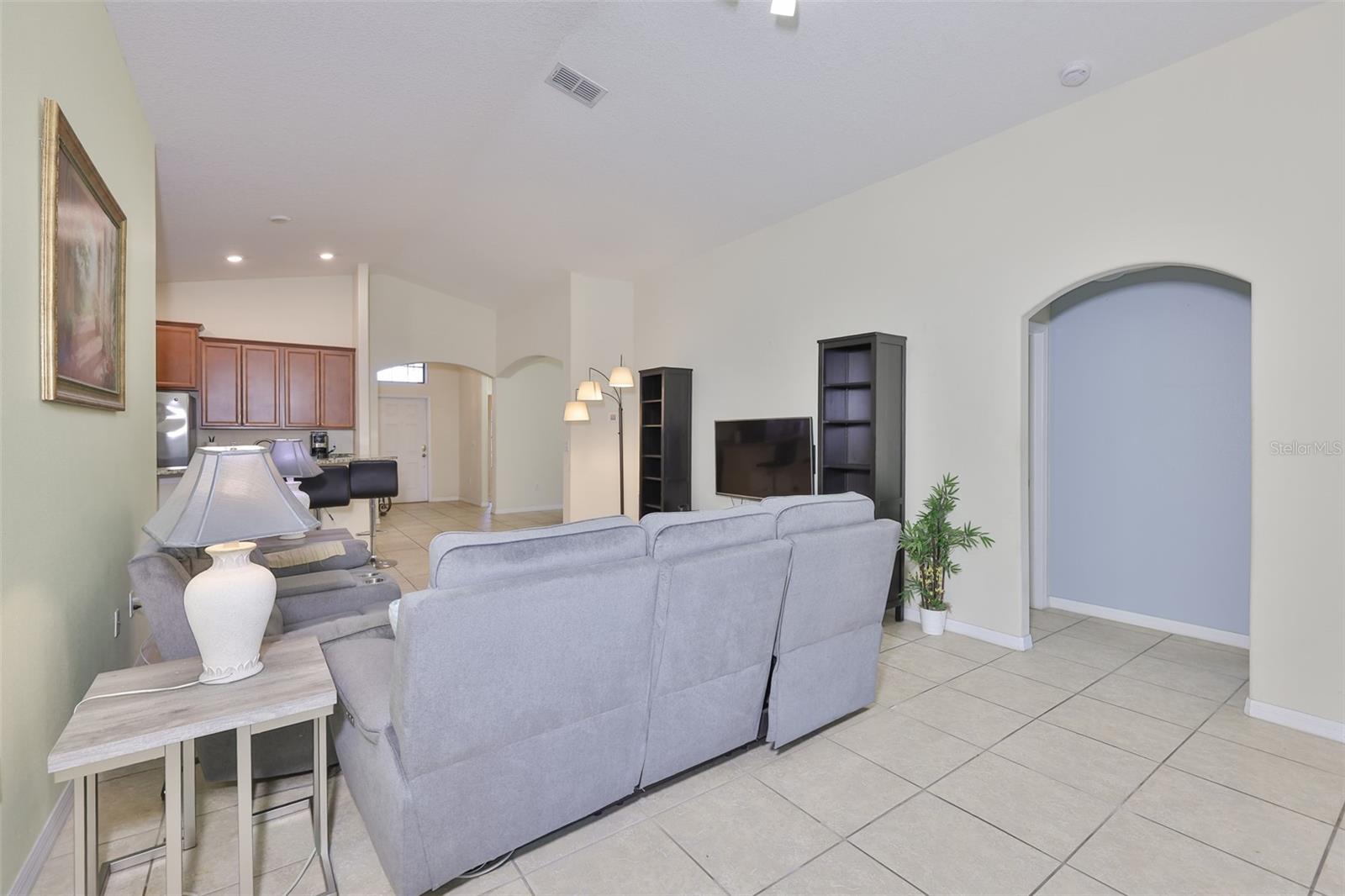 Image 19 of 55 For 10806 Whitecap Drive