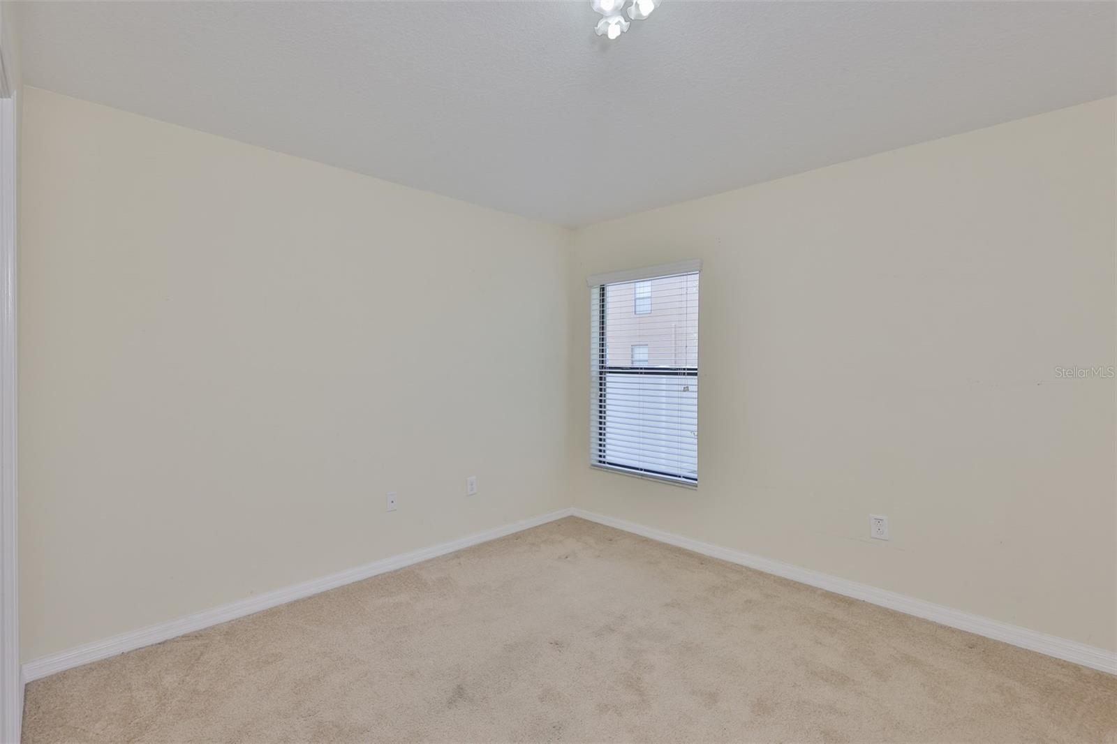 Image 30 of 55 For 10806 Whitecap Drive