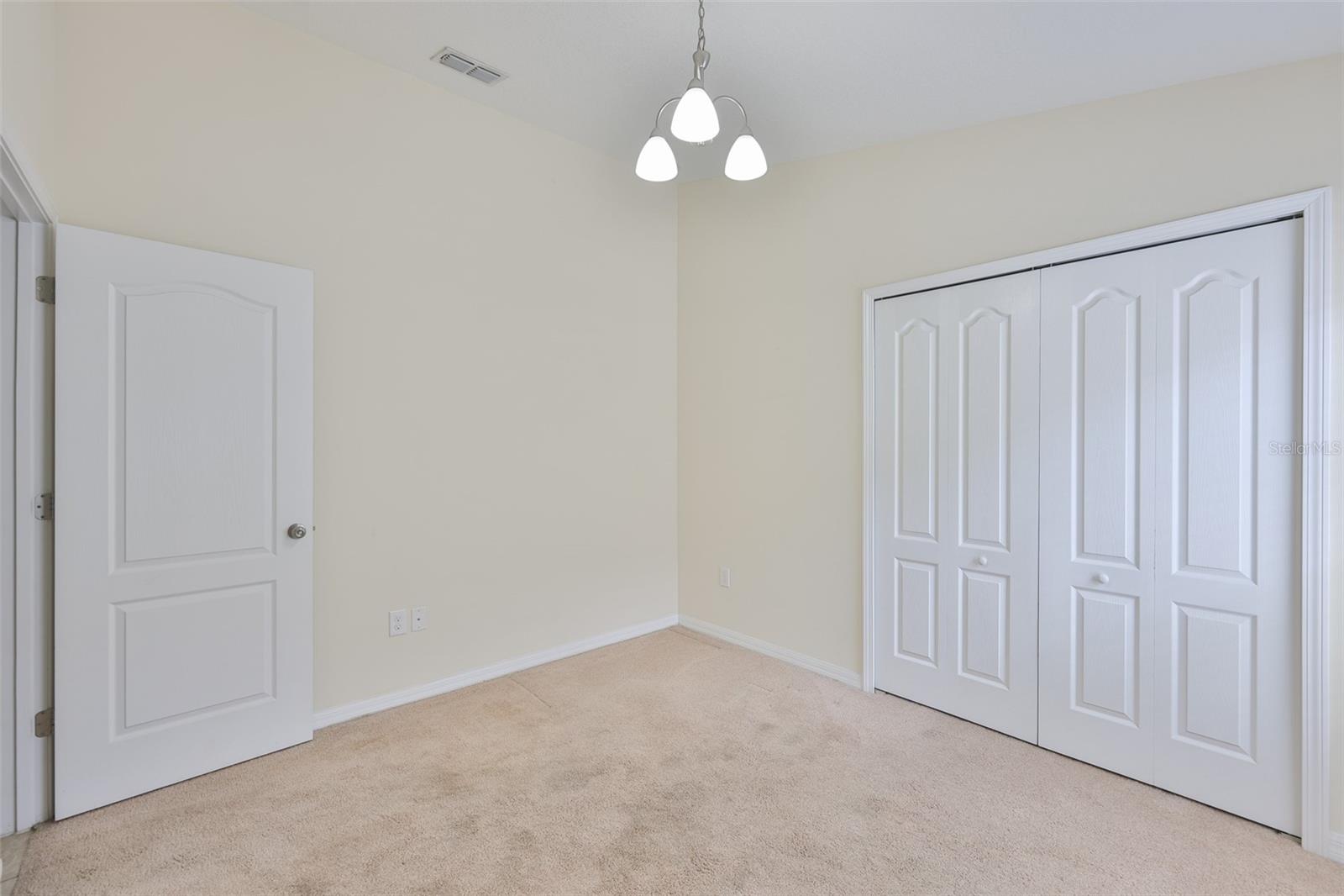 Image 31 of 55 For 10806 Whitecap Drive